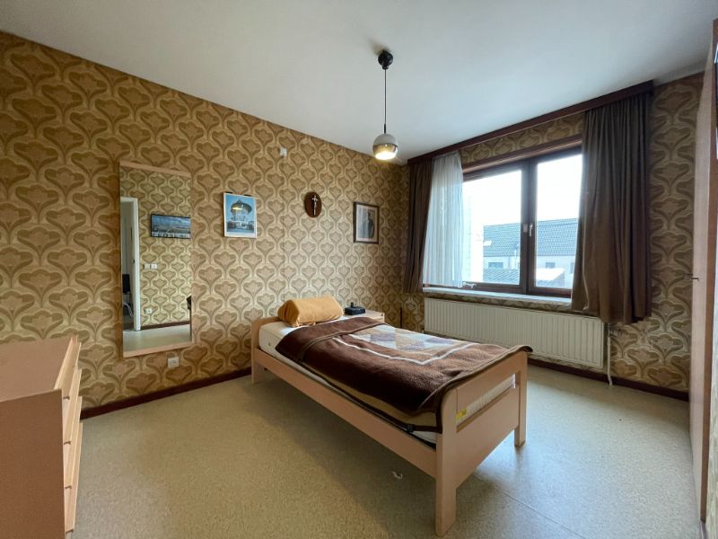 * COMPROMIS IN OPMAAK * Mooie, solide woning met potentiële bouwgrond te koop foto 14