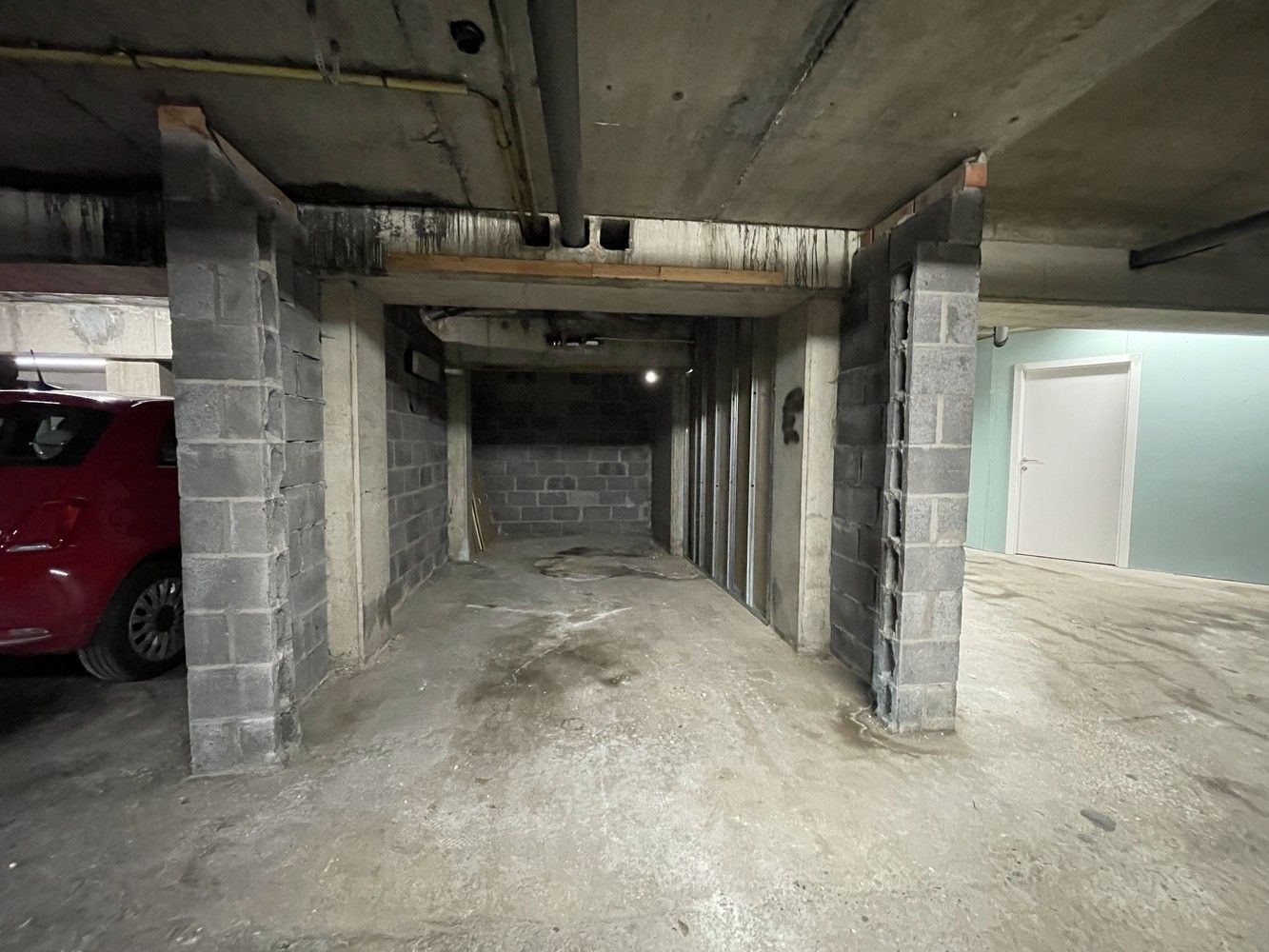 Centraal gelegen appartement met 2 slaapkamers en autostaanplaats foto 9