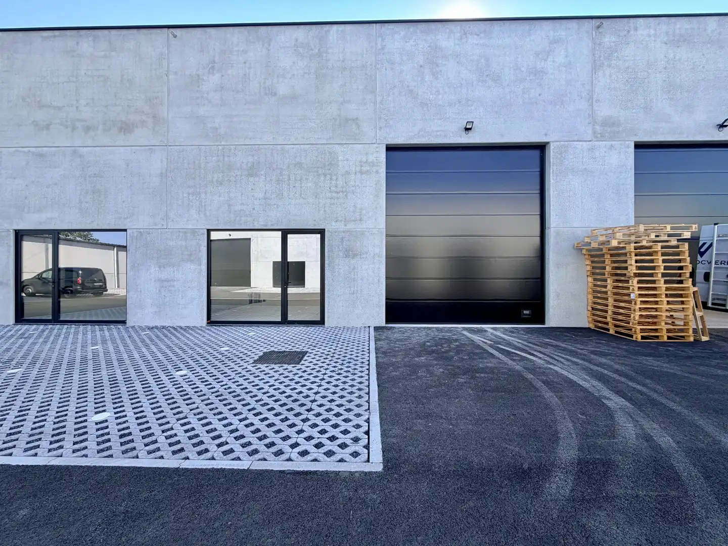 Nieuwbouw KMO-unit te Sint-Eloois-Vijve (Waregem)! foto 2