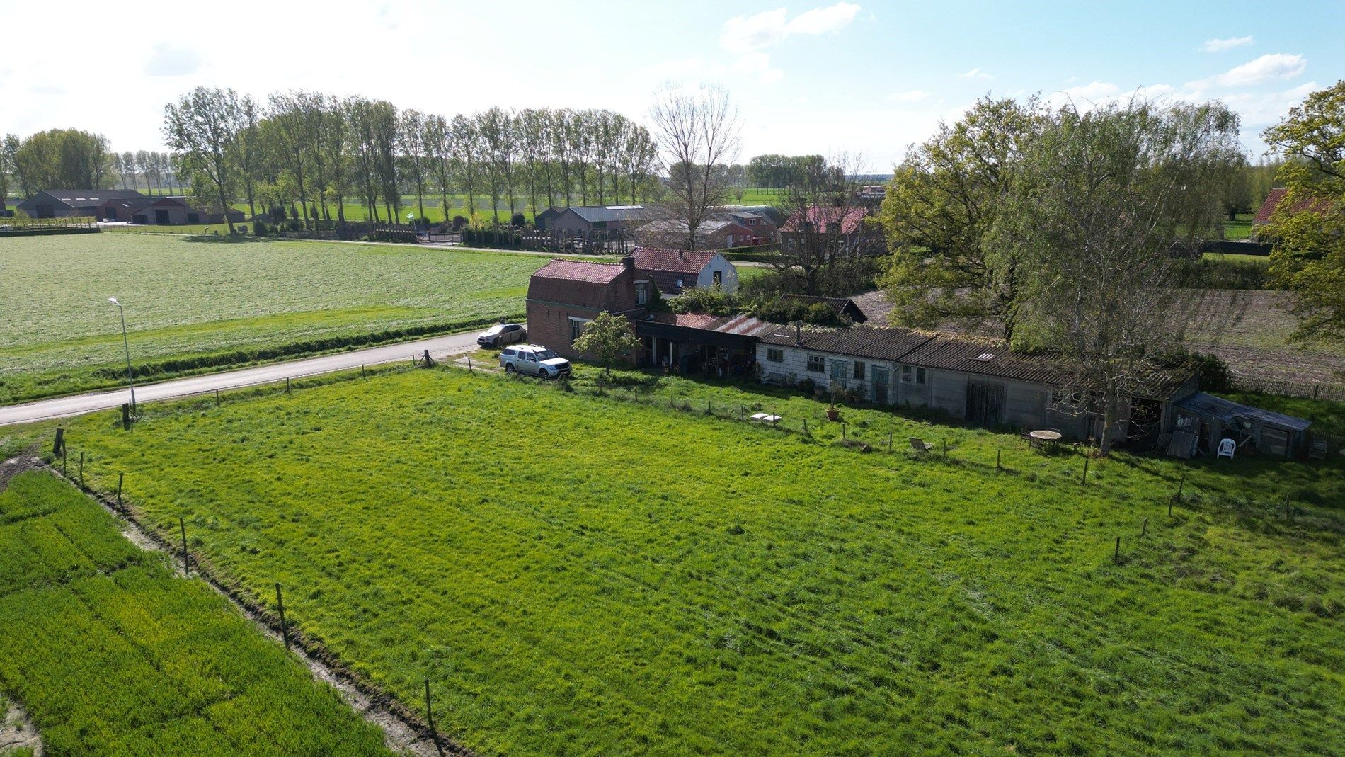 Bouwgrond met een oninneembaar uitzicht van meer dan 2.2 ha over de velden en natuur! foto 13