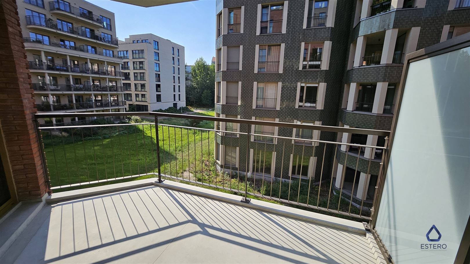 Modern nieuwbouwappt 2-SLK met Terras te Tour & Taxis foto 16