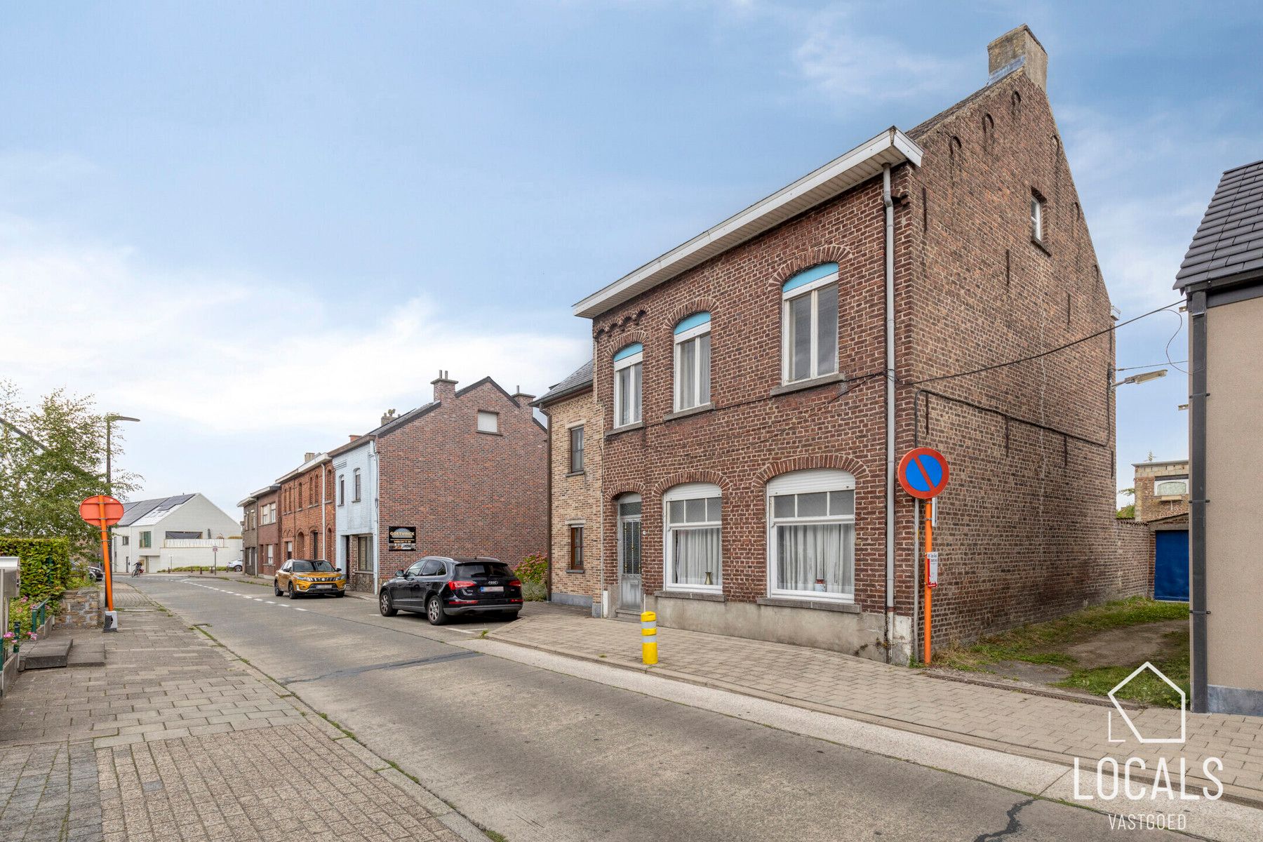 Goed gelegen HOB met tuin, garages, 3 slaapkamers en zolder foto 27