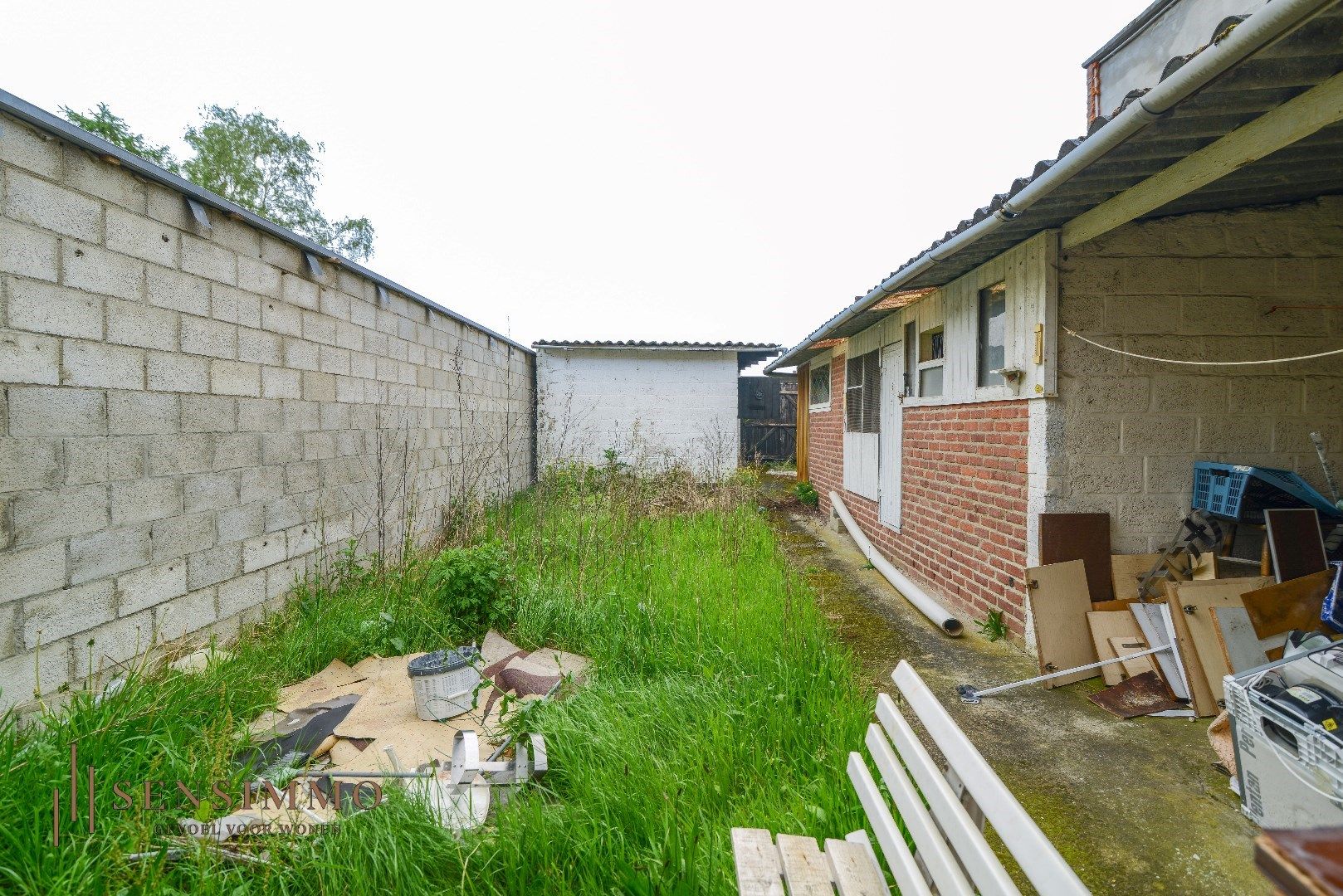 Op te frissen ruime gezinswoning met 3 slaapkamers foto 12