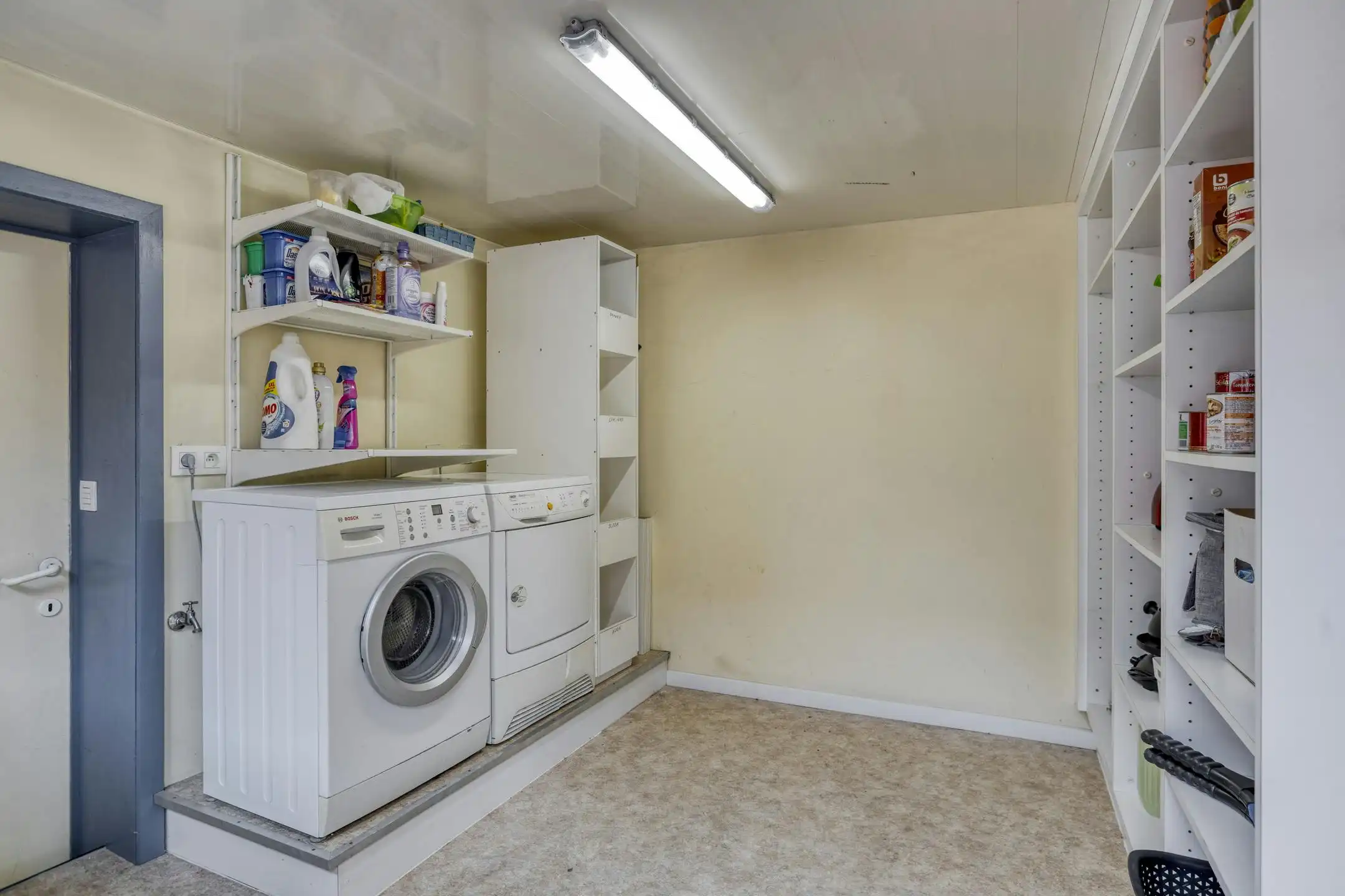 Gezinswoning met 4 slaapkamers en garage te koop in Stasegem!  foto 17