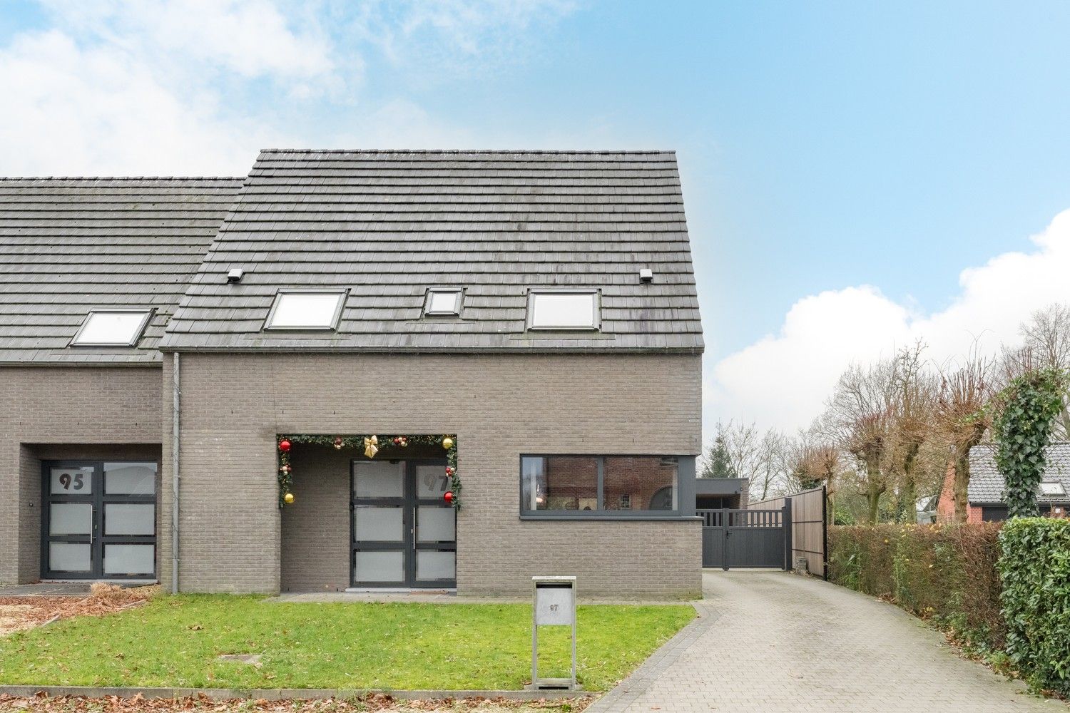 Moderne gezinswoning met 4 SLK op een ruim perceel van 894m² op een top locatie te Lommel foto 41