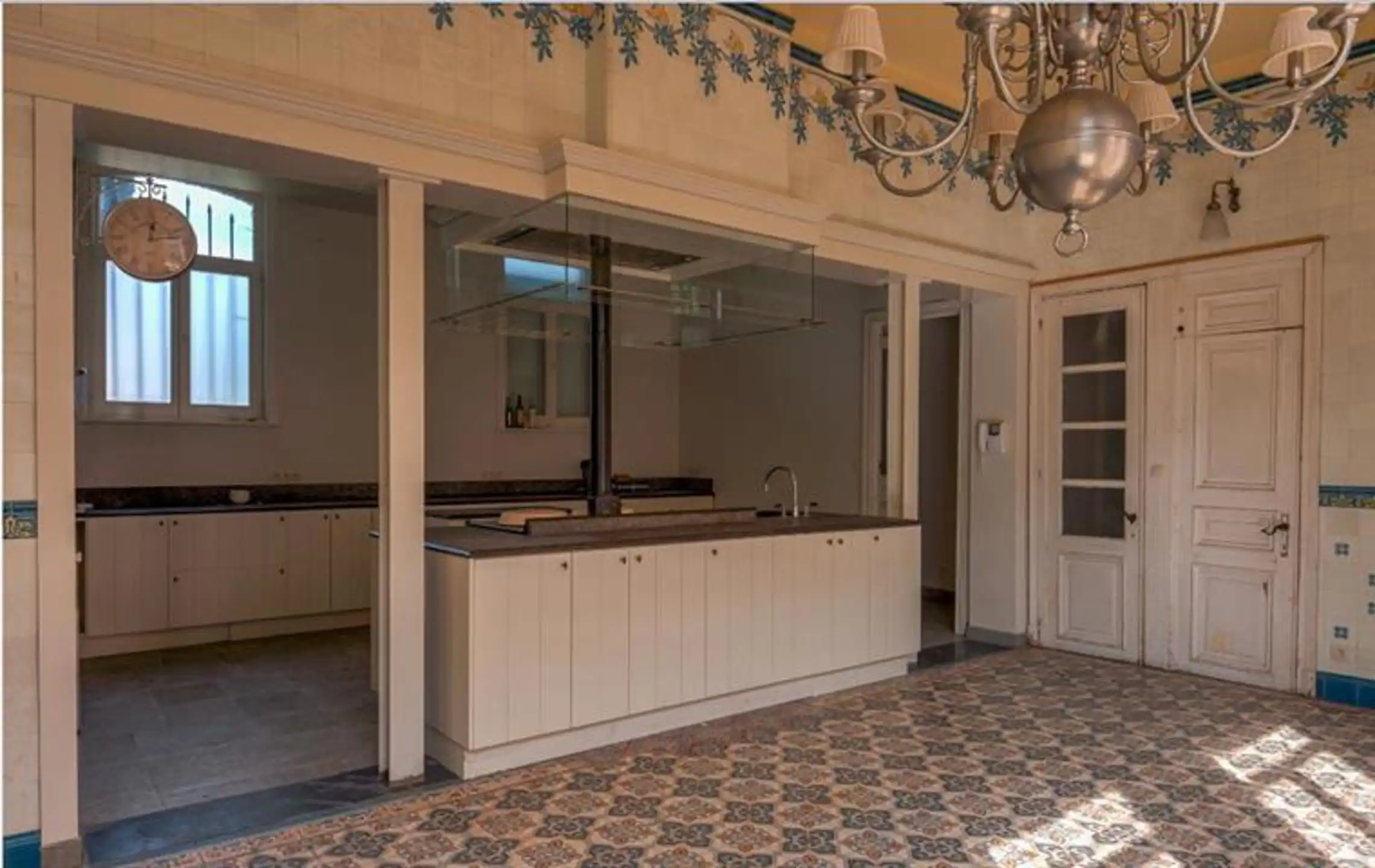 Imposante neoclassicistische herenwoning met 7 slpk., 2 badk. op 59 are 51 ca foto 12