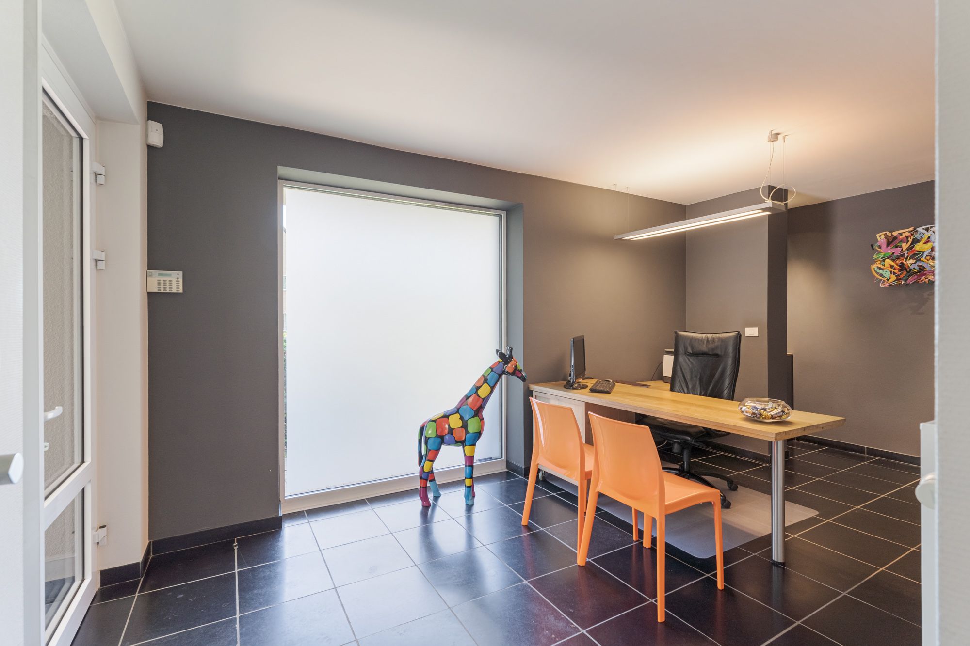 Exclusieve villa met tijdloze klasse, zwemvijver en zicht op groen te Hasselt ! foto 18