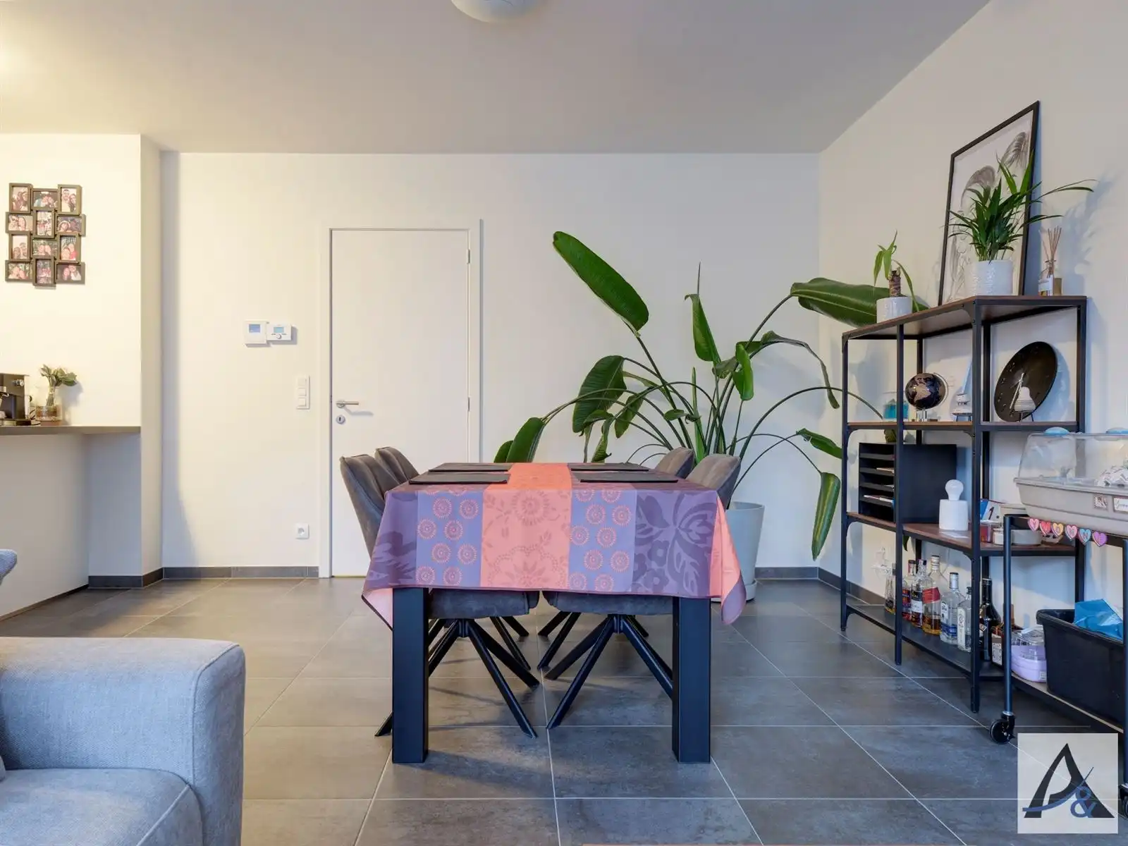 Modern en instapklaar appartement met 2 slaapkamers en zuidgericht terras foto 9