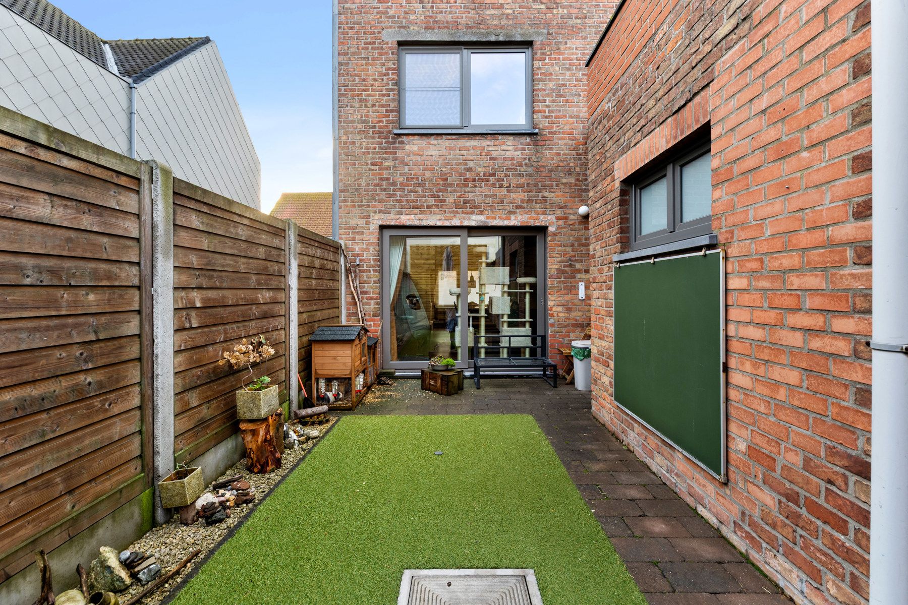 Ruime gezinswoning nabij de Spuikom in Oostende foto 12