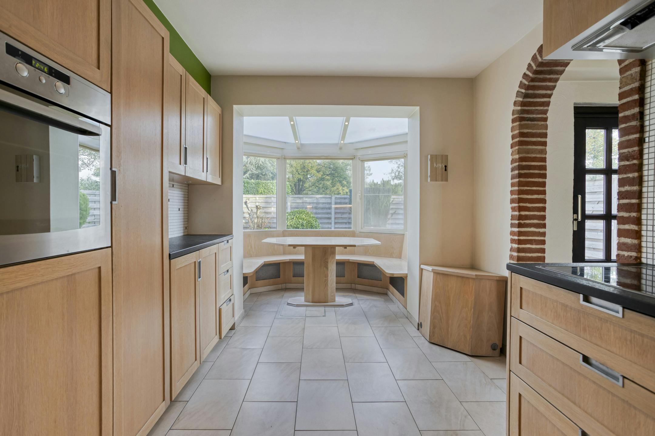 Huis met 2-3 slaapkamers, garage en loods in Assebroek  foto 8