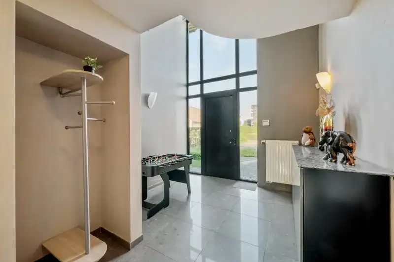 Ruime villa met zwembad  foto 5