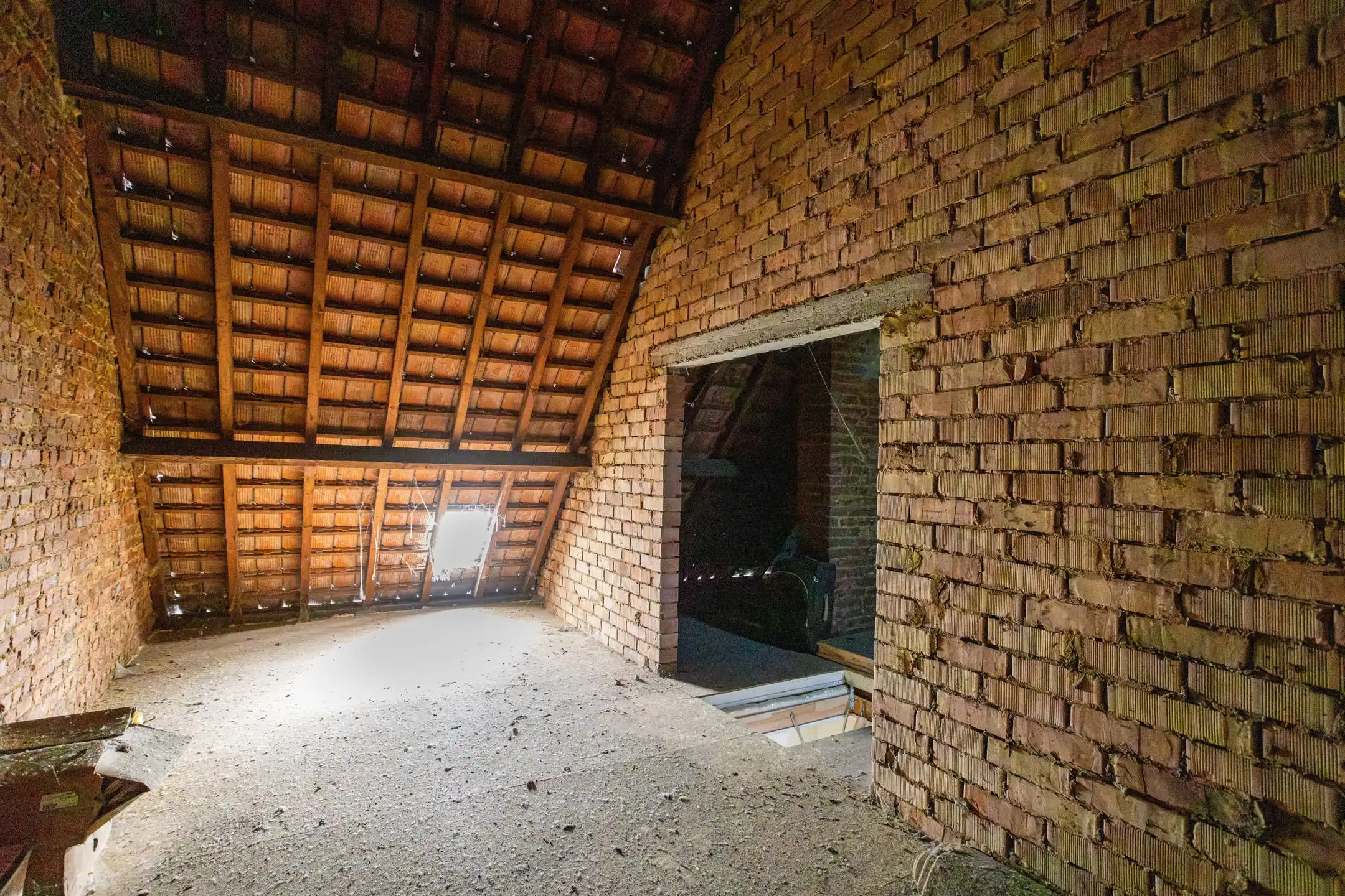 Solide burgerwoning met garage en tuin op gunstige ligging foto 28