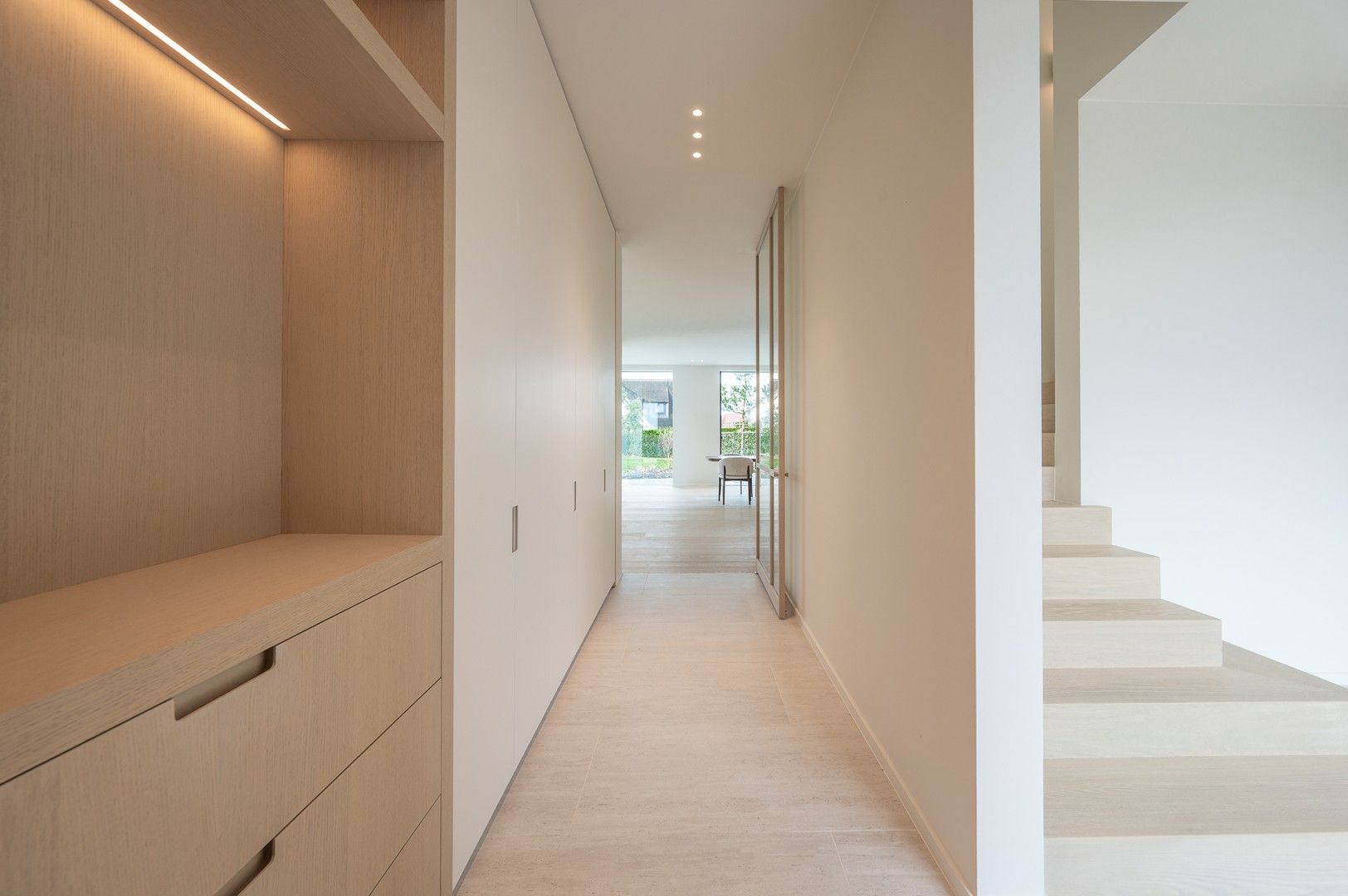 Luxueuze nieuwbouwvilla gelegen aan de rand van het Zoute, op slechts enkele minuten van de zee en het strand. foto 19