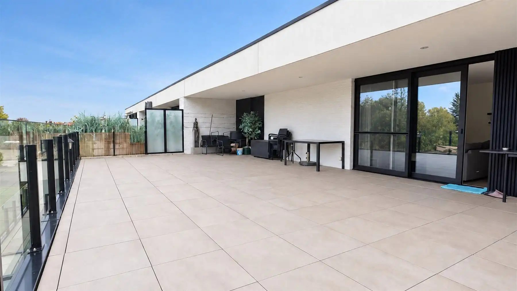 Penthouse met ruime terrassen en open zicht op het groen in Vichte foto 9