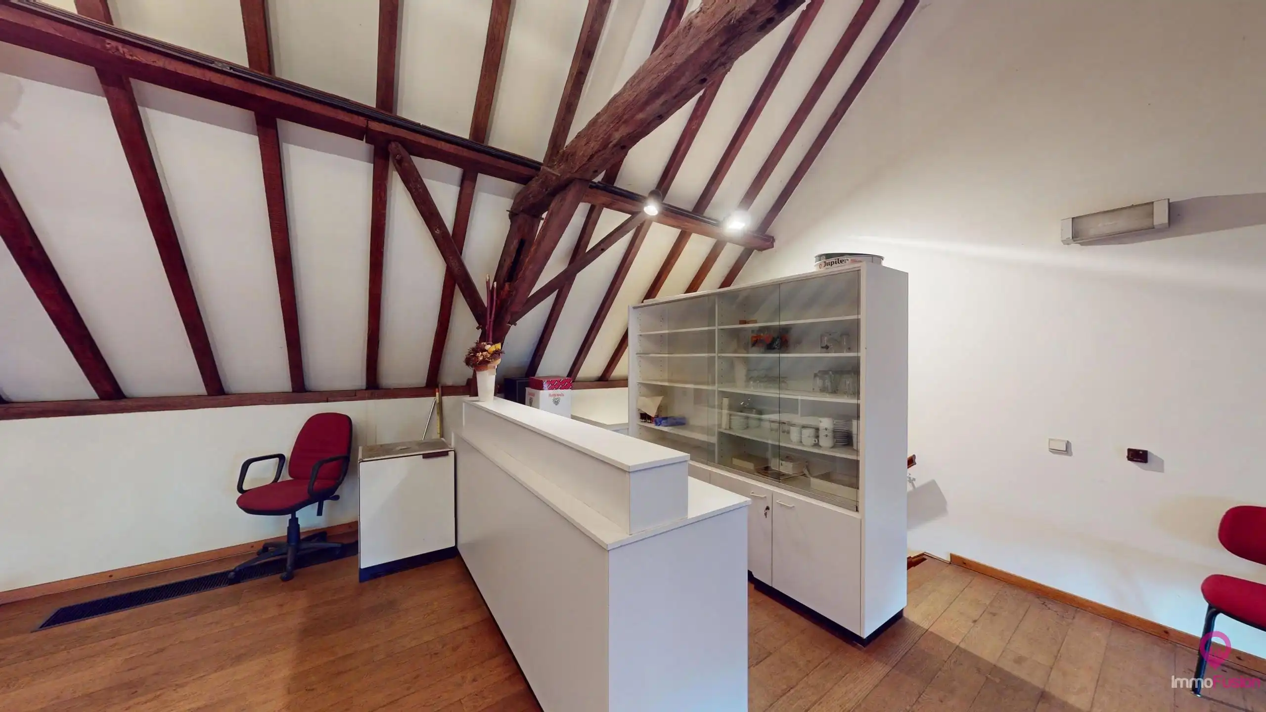 Historisch karakterpand van 380m² met kelder en binnentuin! foto 12