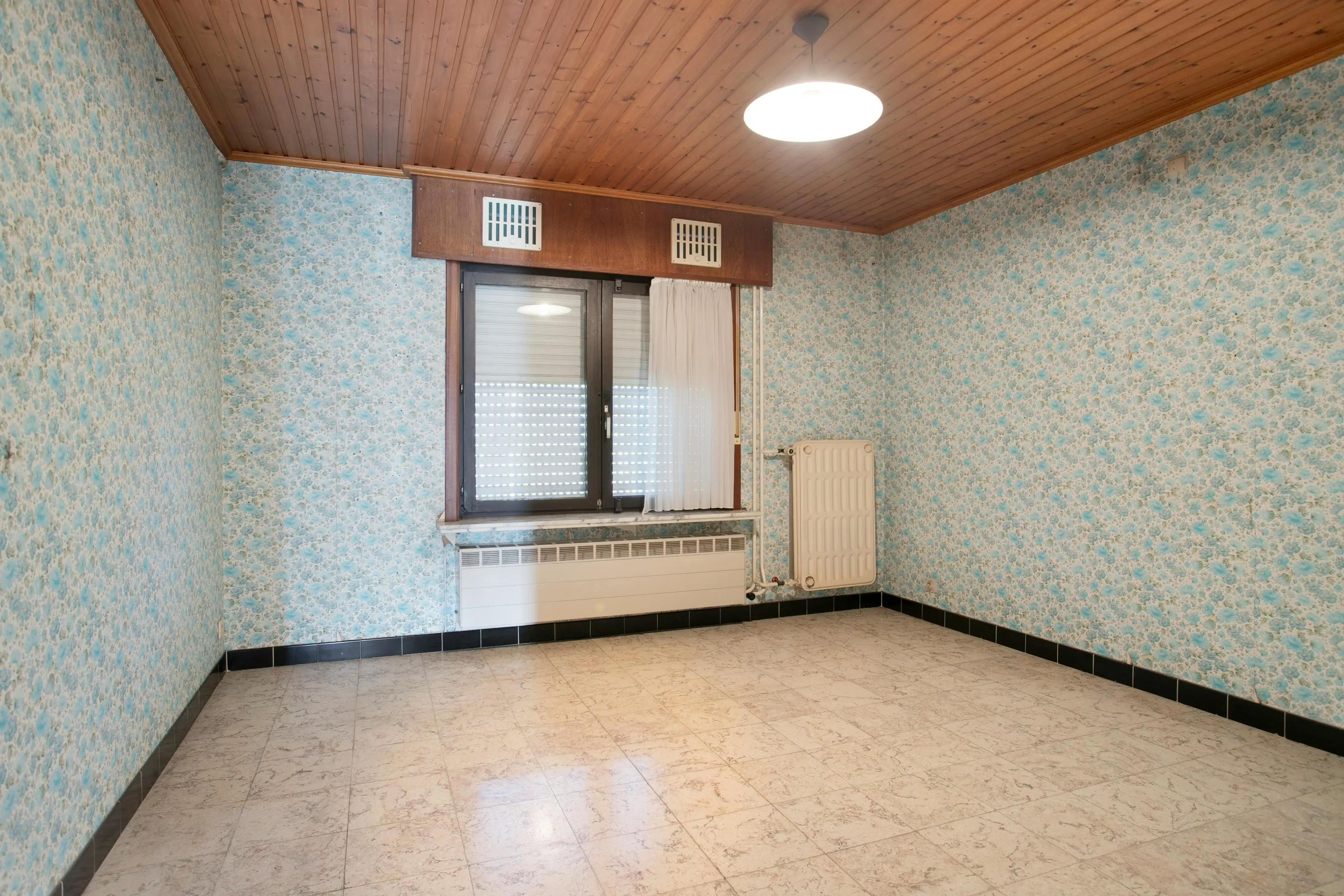 Te renoveren woning te koop in Lotenhulle (Rozenlaan)  foto 7