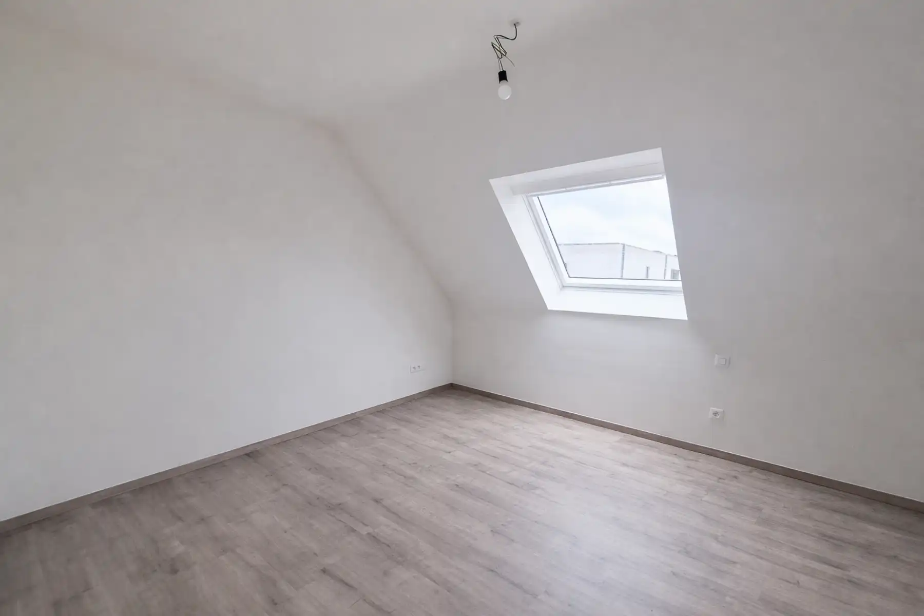 Gesloten bebouwing op de rand van Opwijk en Merchtem foto 11