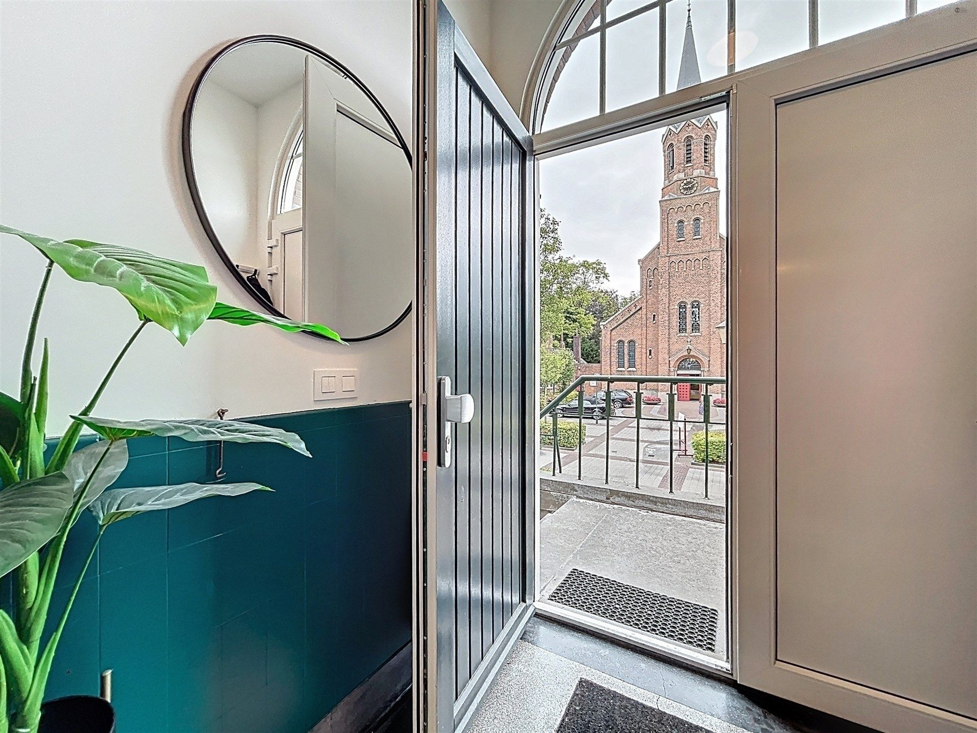 Historisch wonen in Clinge: oud-gemeentehuis met uniek karakter (400m²) foto 2