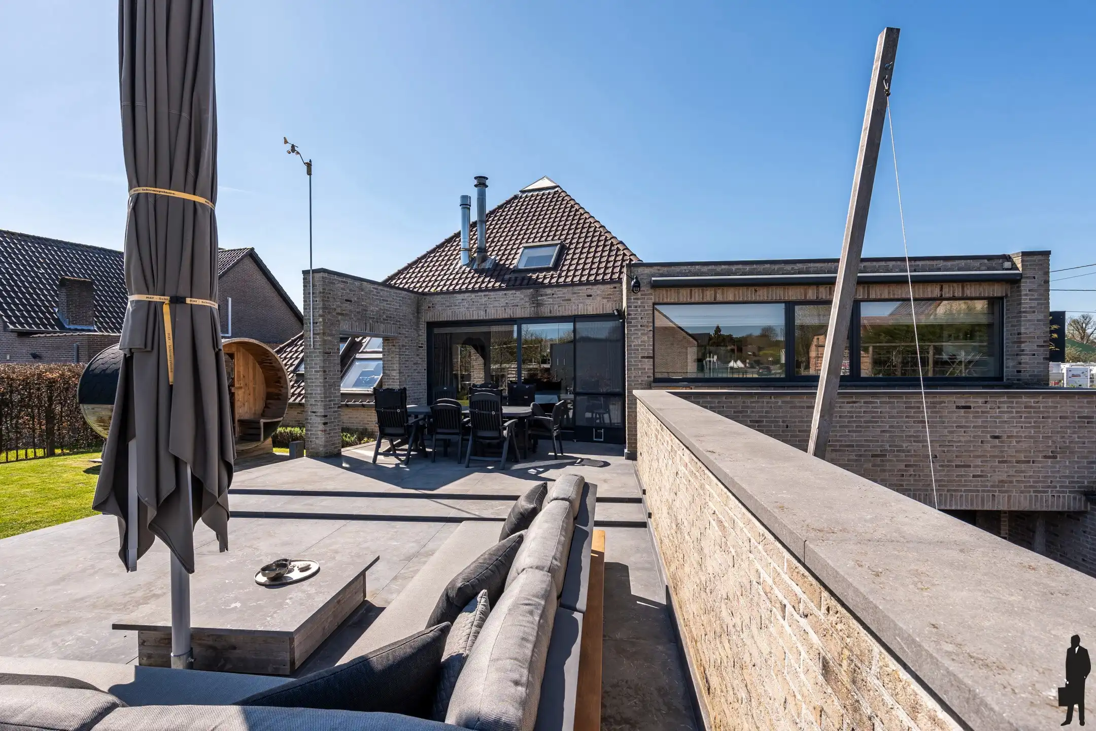 Unieke, ruime architectenvilla met riante kelder en werkbox foto 26