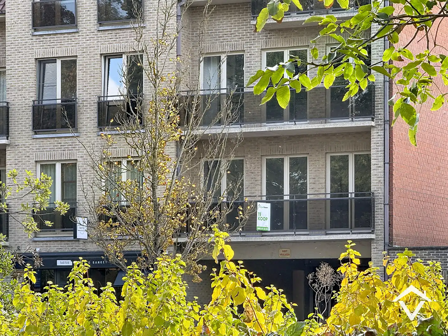 Instapklaar appartement met twee slaapkamers, twee terrassen en garage te Roeselare foto 23
