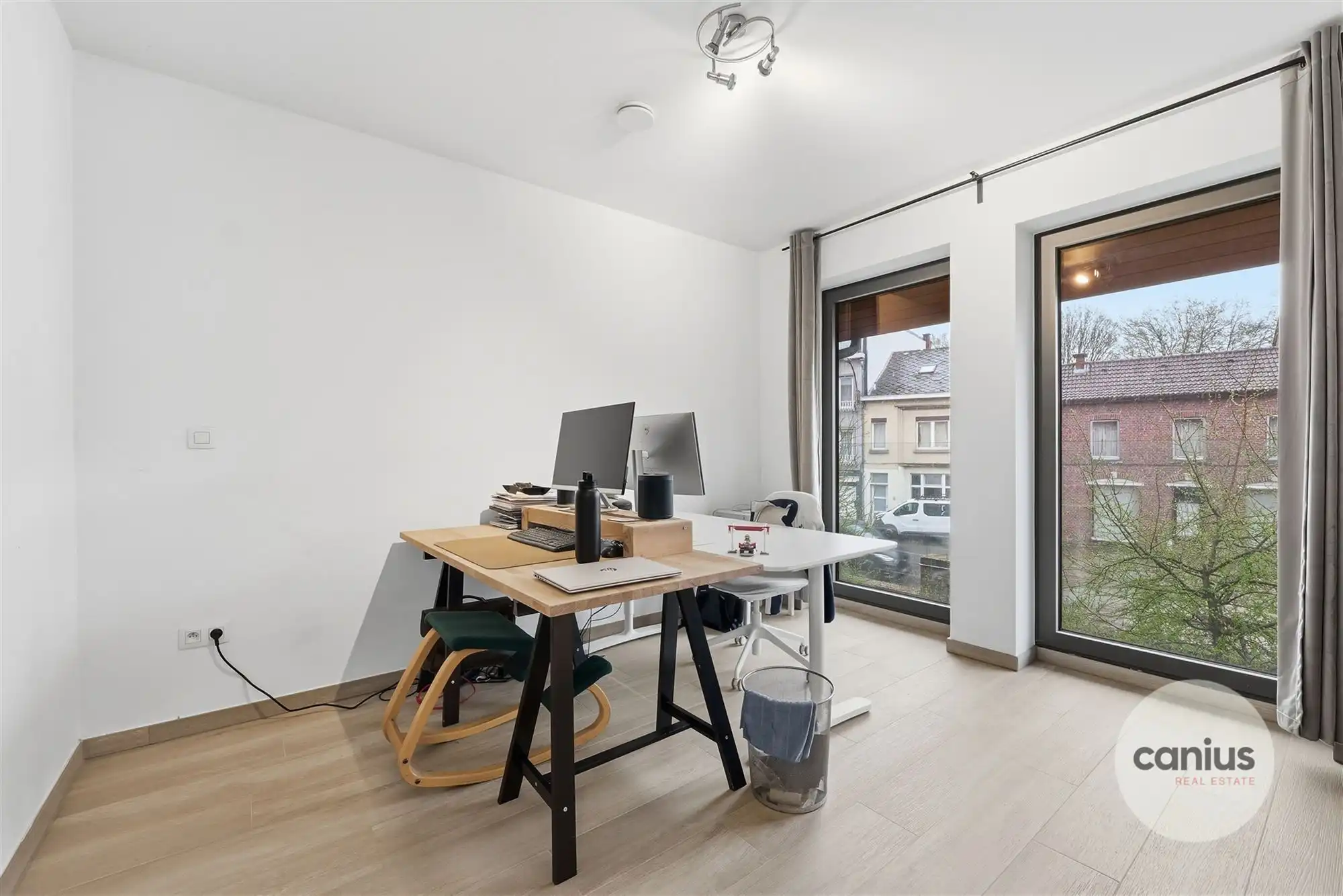 HEDENDAAGSE WONING NABIJ HET CENTRUM foto 11