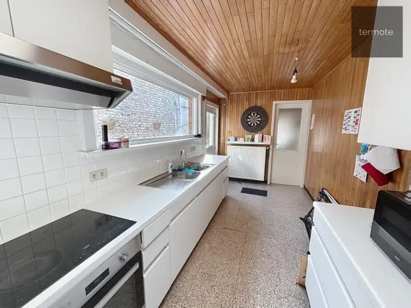 Ruime rijwoning foto 8