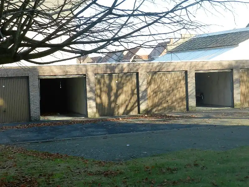 Garage te huur Kerkplein 14/G4 - 8791 Beveren-Leie