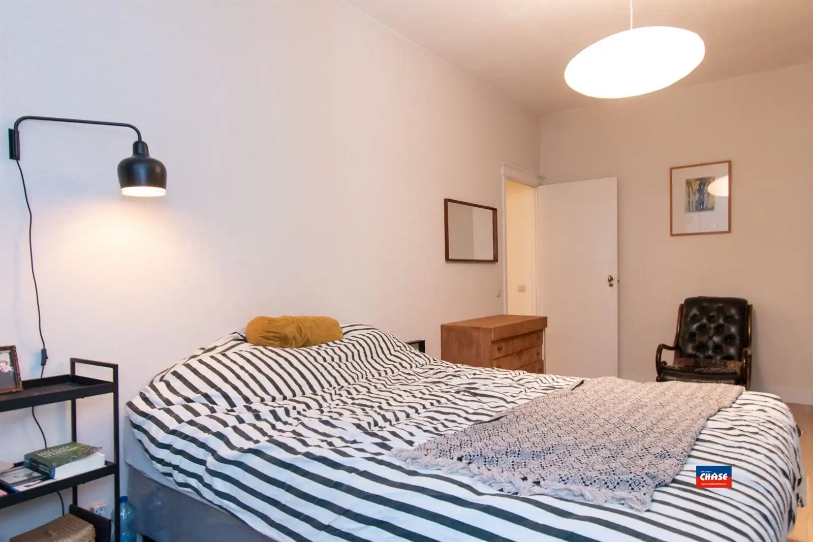 Ruim, instapklaar appartement met drie slaapkamers en terras gelegen op toplocatie! foto 11