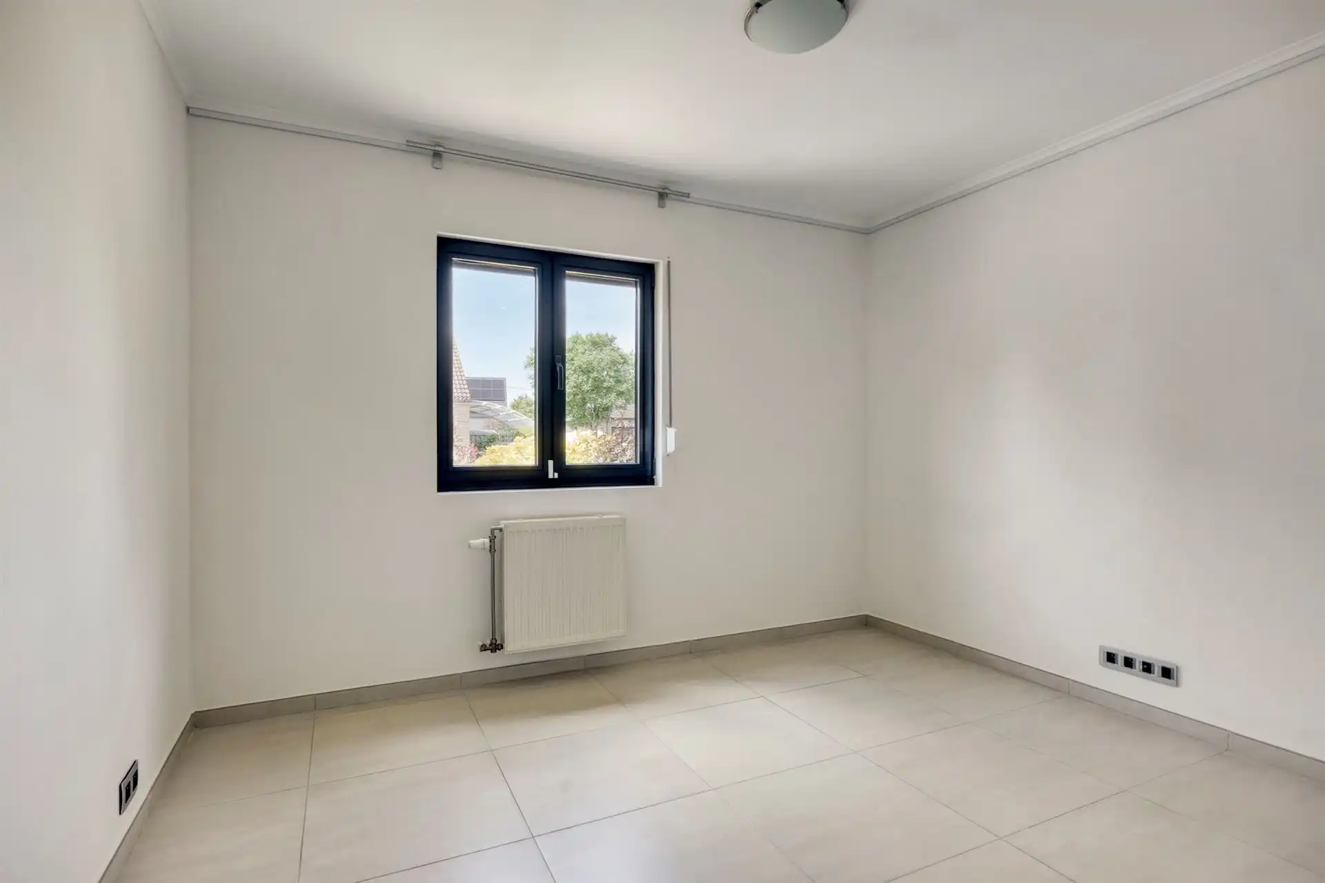 Instapklare laagbouwwoning met 3 slaapkamers en garage foto 5