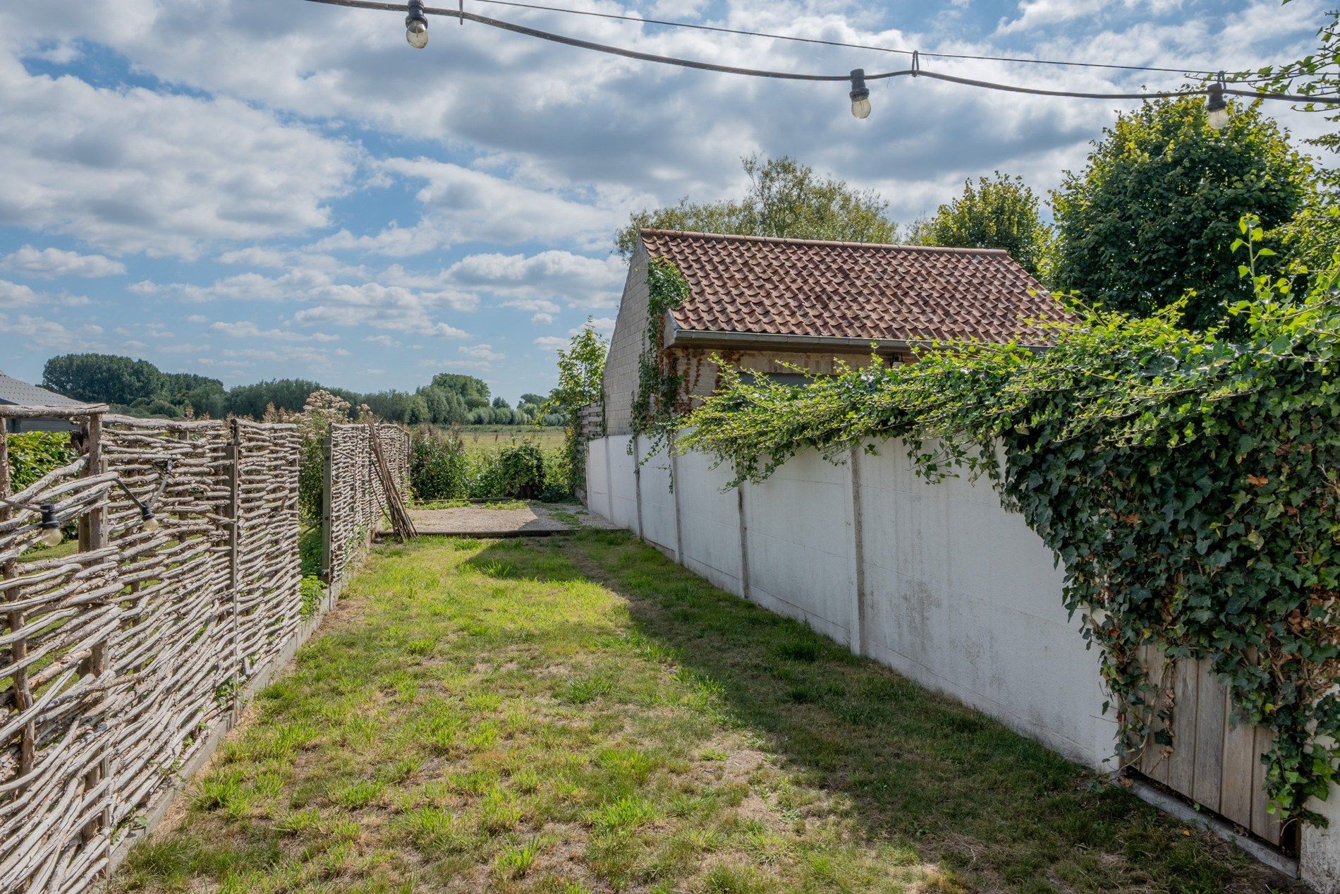 Knap huis, rustig gelegen woning te Damme foto 2