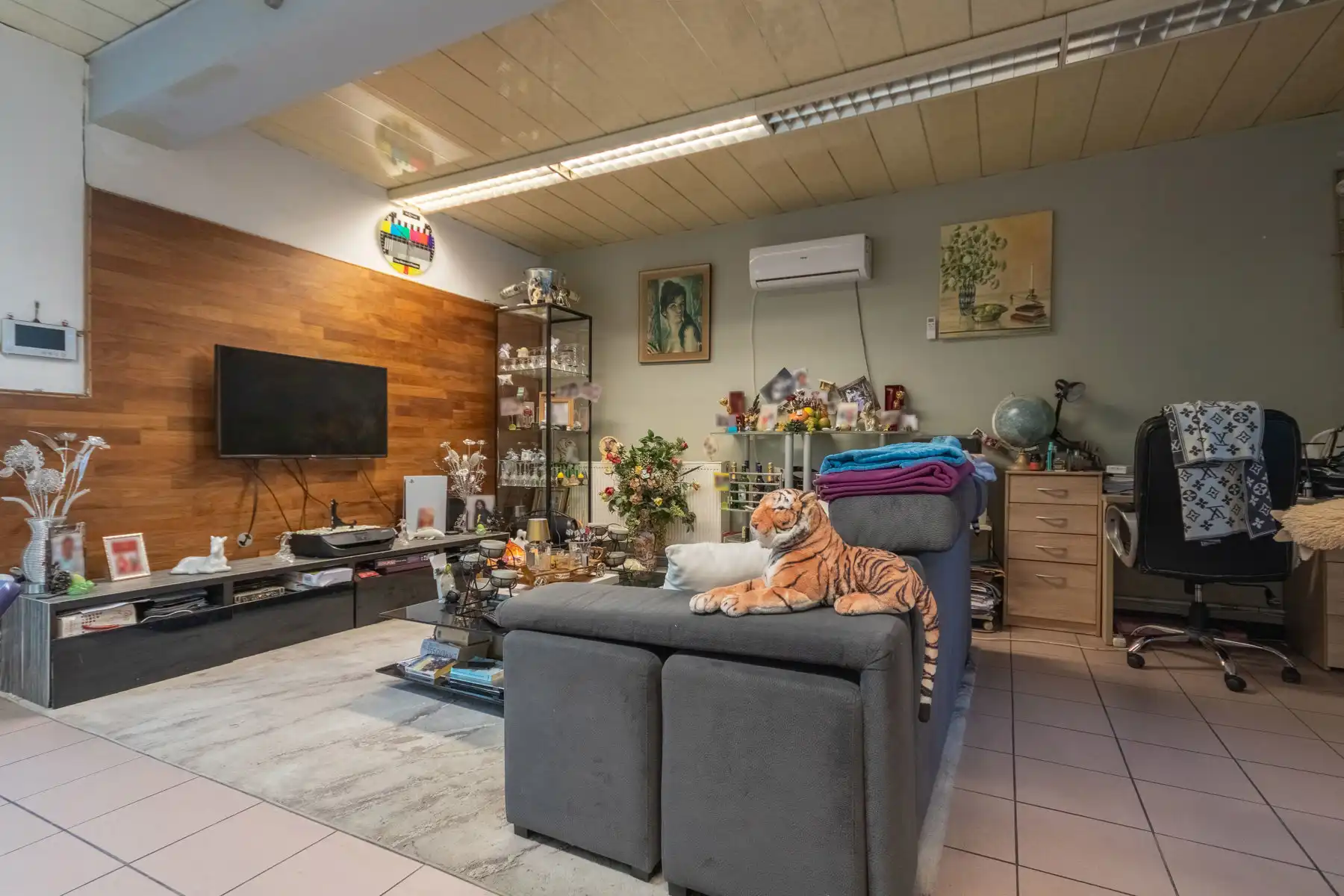 Handelshuis met commercieel gelijkvloers en appartement foto 3