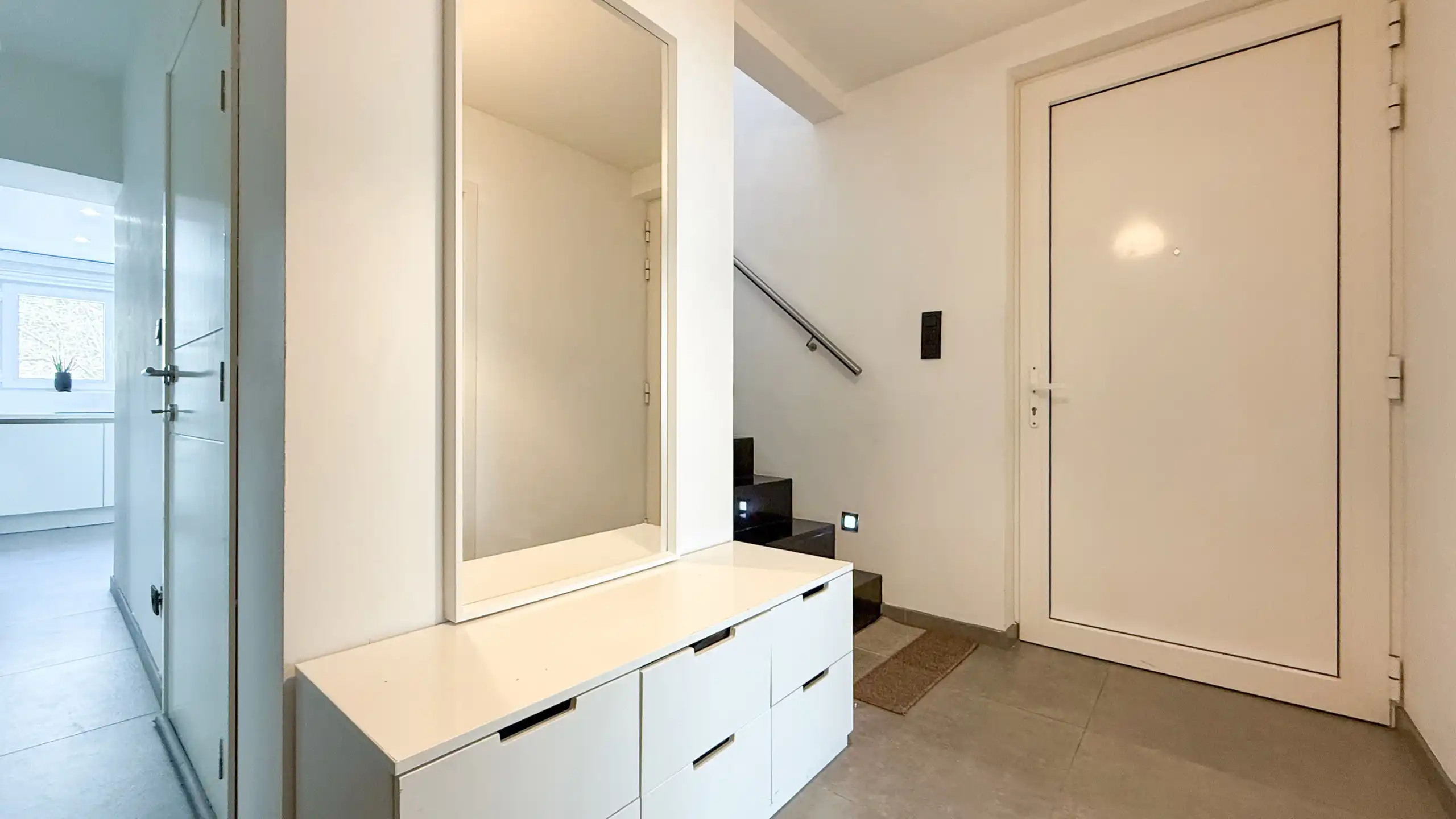 Instapklare halfopen bebouwing op topligging dicht aan natuurzone! foto 19