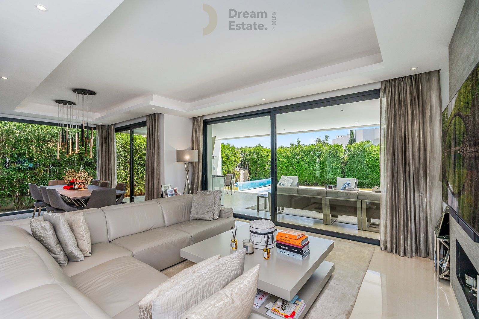 Moderne villa in de wijk El Paraiso, Estepona. foto 15