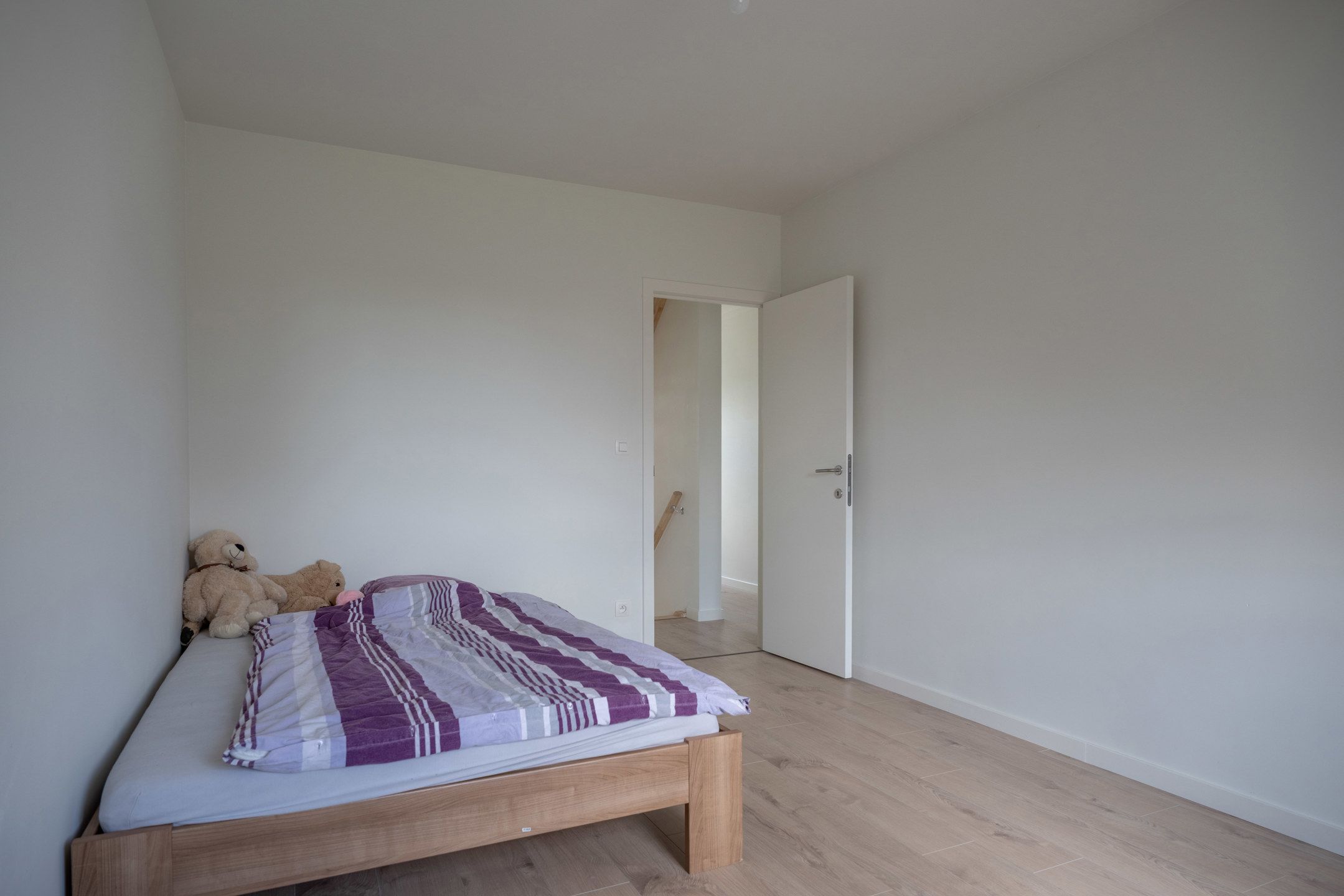 Energiezuinige nieuwbouwwoning met 4 slpk en privé tuin. foto 15