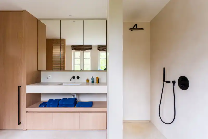 Unieke karaktervolle villa met parktuin, zwembad en een zee van ruimte,luxe alom! foto 44