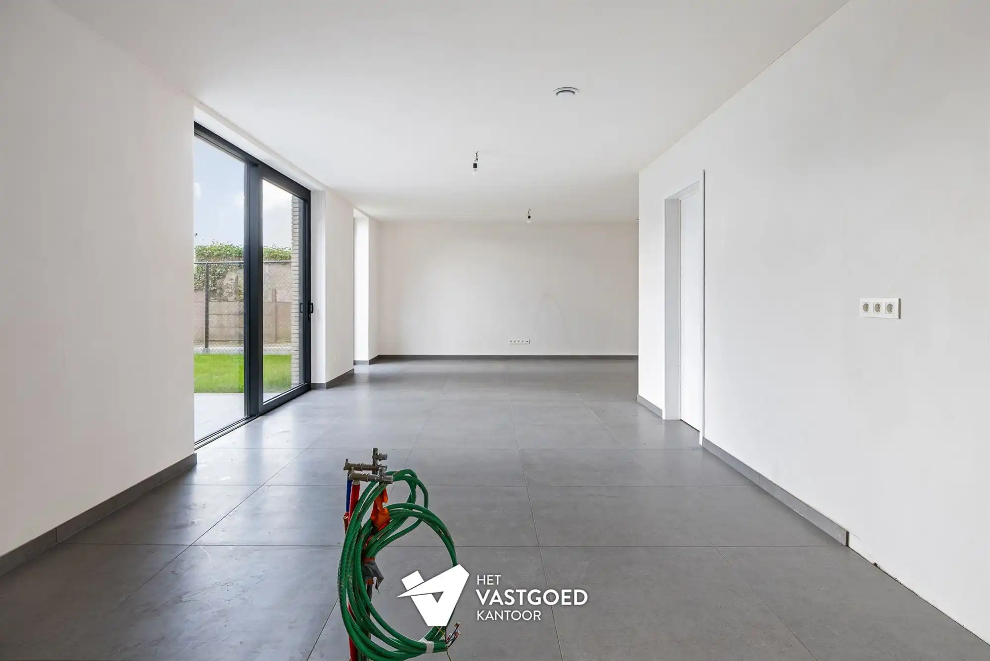 RUIM GELIJKVLOERS APPARTEMENT MET UITZONDERLIJKE BUITENRUIMTE foto 6