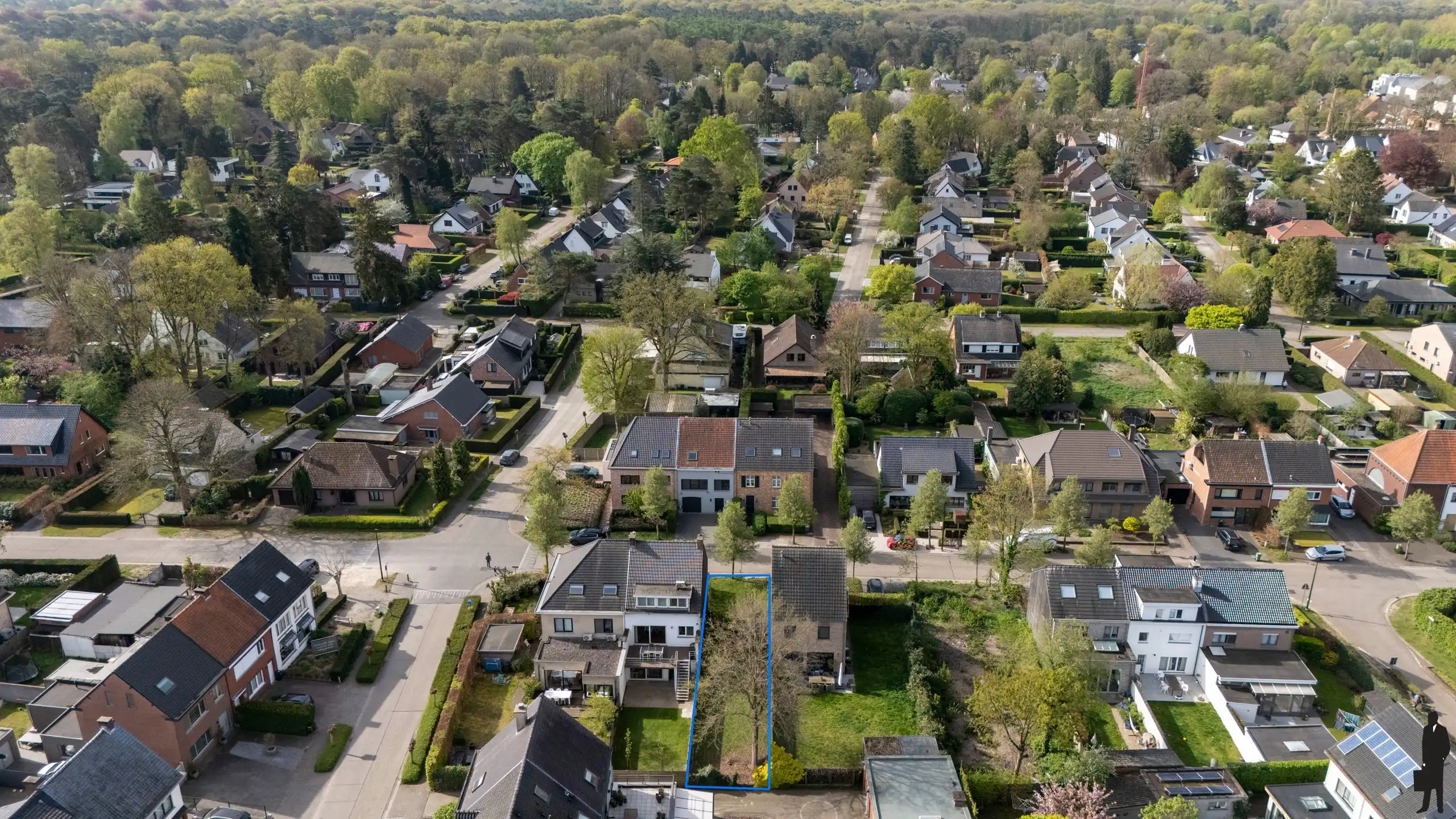 Een mooie bouwgrond voor een rijwoning in een rustige woonwijk, vlakbij het centrum! foto 7