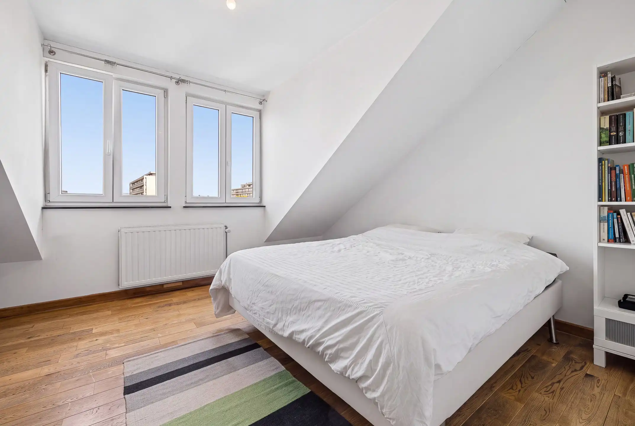 Gerenoveerd appartement met 2 slpkamers van ± 92m² foto 15