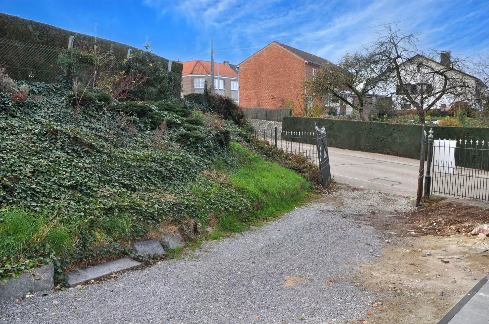 LANDELIJKE EN GEZELLIGE WONING MET 3 SLPK EN LEUKE ONDERHOUDSVRIENDELIJKE TUIN/TERRAS IN BILZEN (WALTWILDER) foto 5