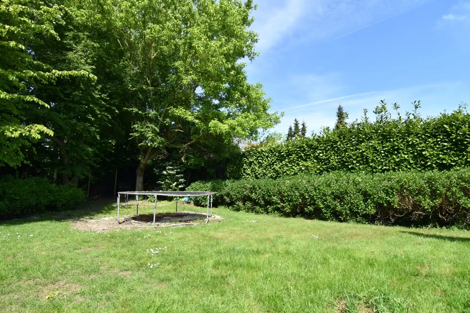 Ruime bungalow met 3 slaapkamers en praktijkruimte in centrum Aalbeke foto 20