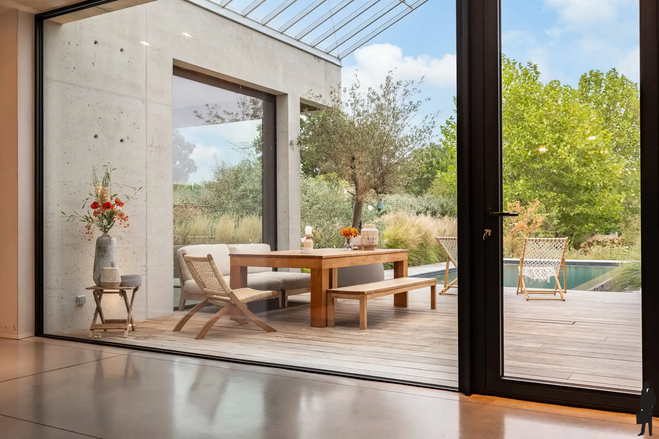 Uitzonderlijk gelegen architectenvilla op grond van 2.001m² foto 6