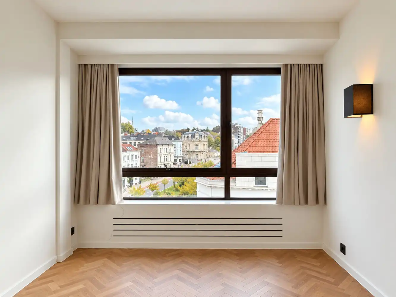 Hoogwaardig gerenoveerd en bijzonder elegant appartement met terras langs de Leie en panoramisch zicht over de stad Gent foto 11