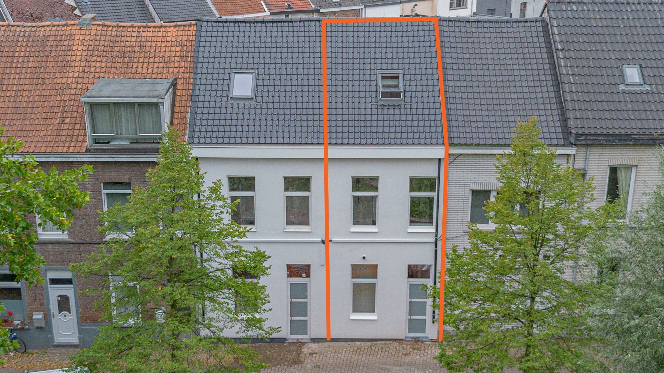 AALST - GERENOVEERDE GEZINSWONING MET TUINTJE foto 2