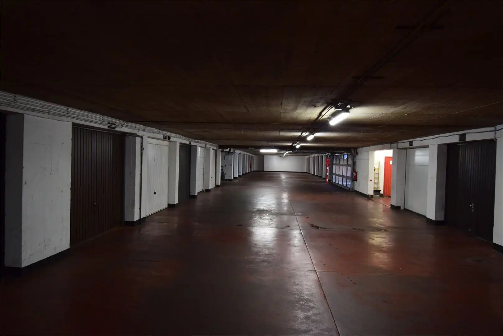 Garage foto 2