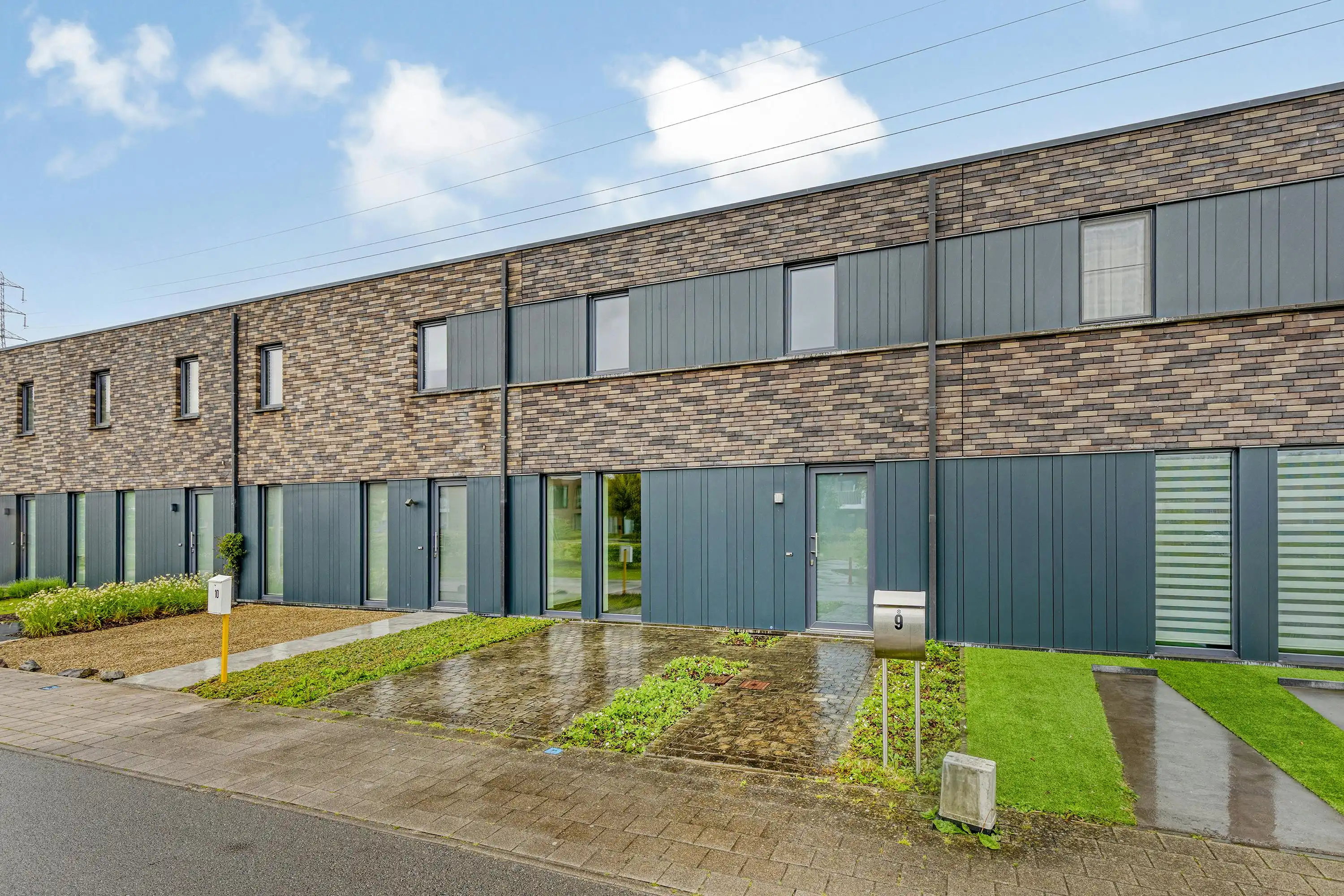 Instapklare en lichtrijke woning met tuin in Rumbeke te koop foto 27