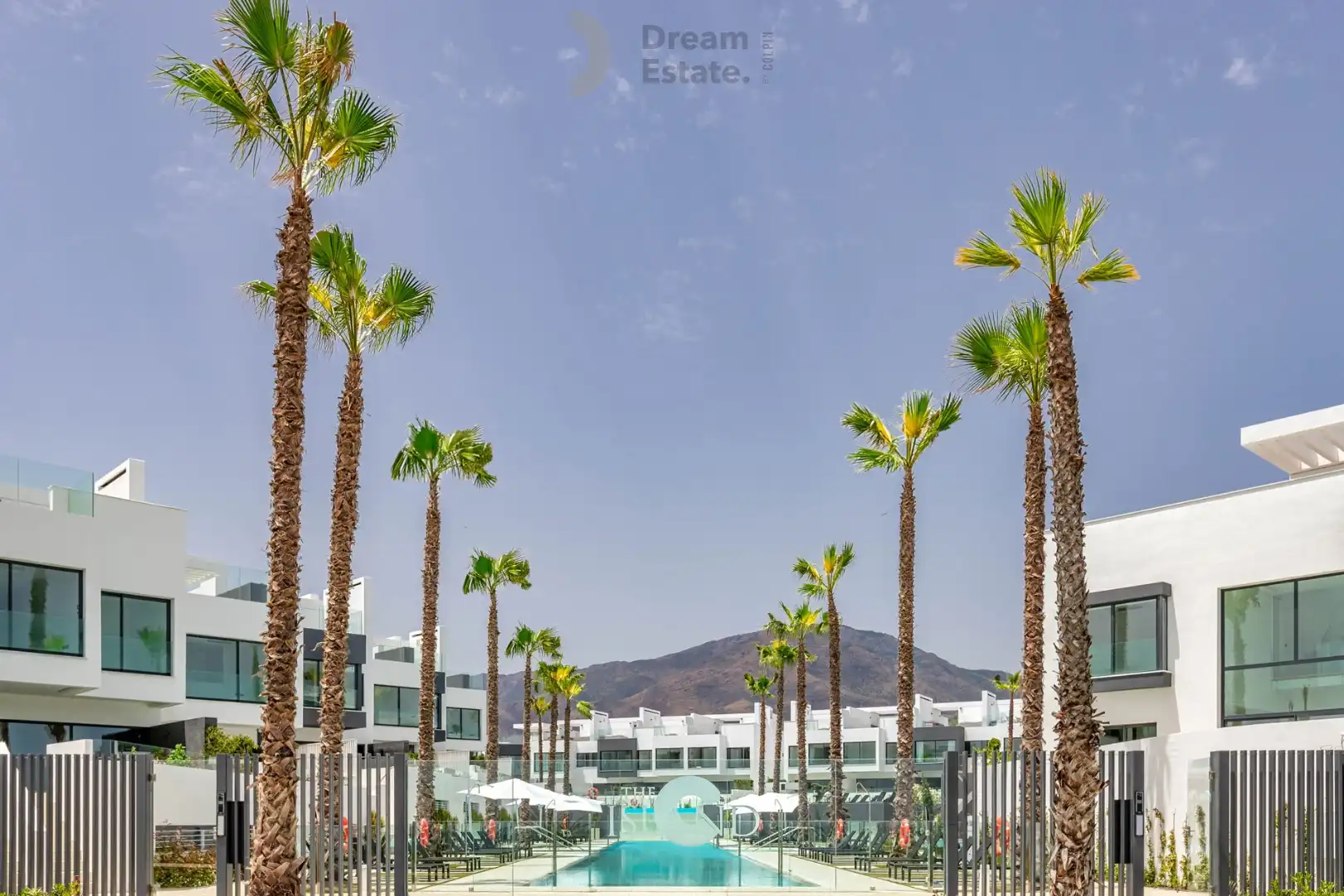 Recente woning aan het strand te Estepona, The Island. foto 19