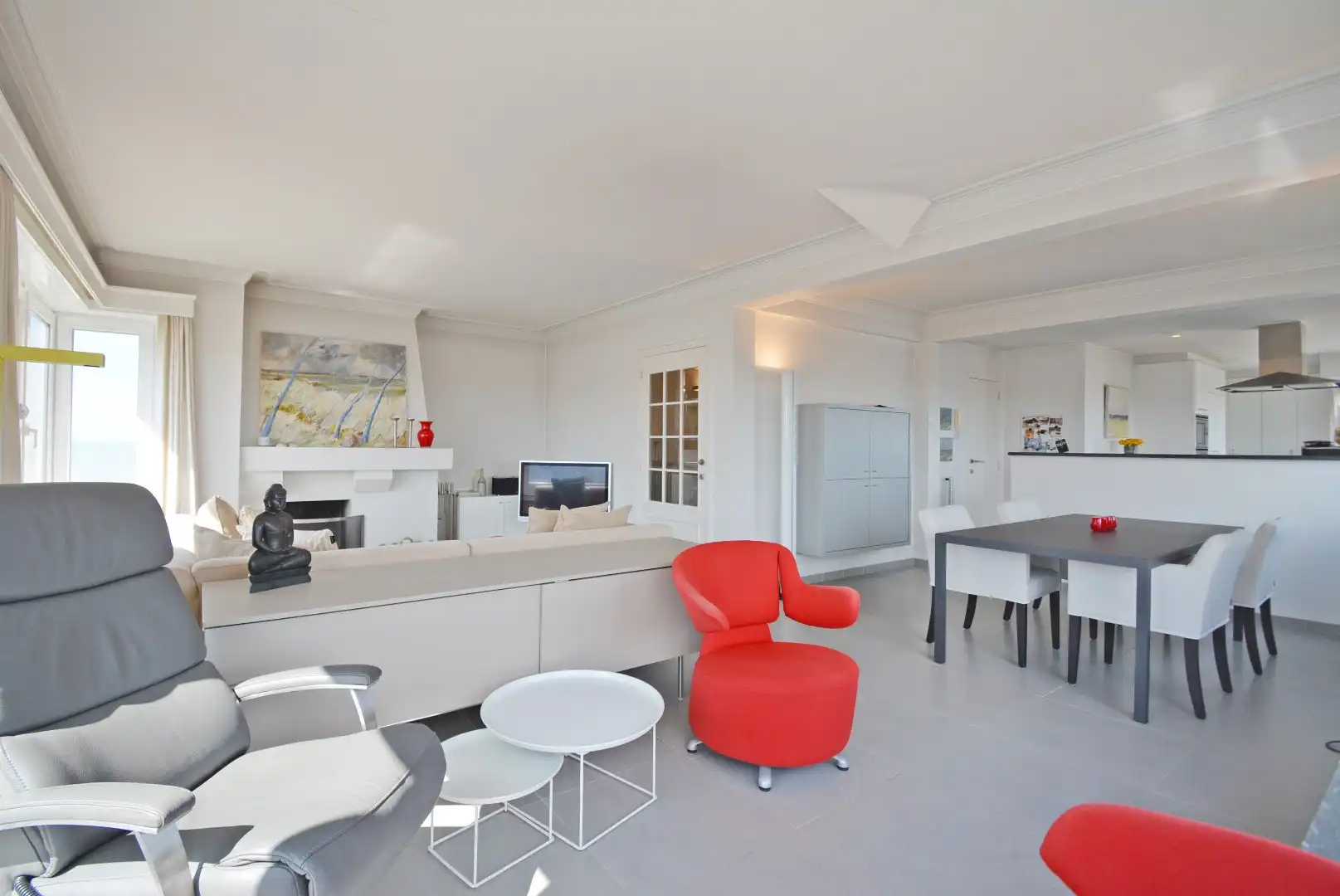 Ruim en lichtrijk hoek appartement met 2 slaapkamers foto 5