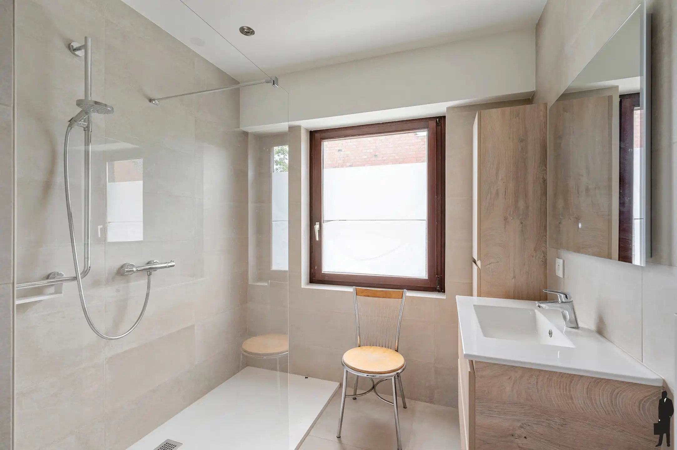 Centraal gelegen vrijstaande woning met 3 slaapkamer en een tuin foto 11