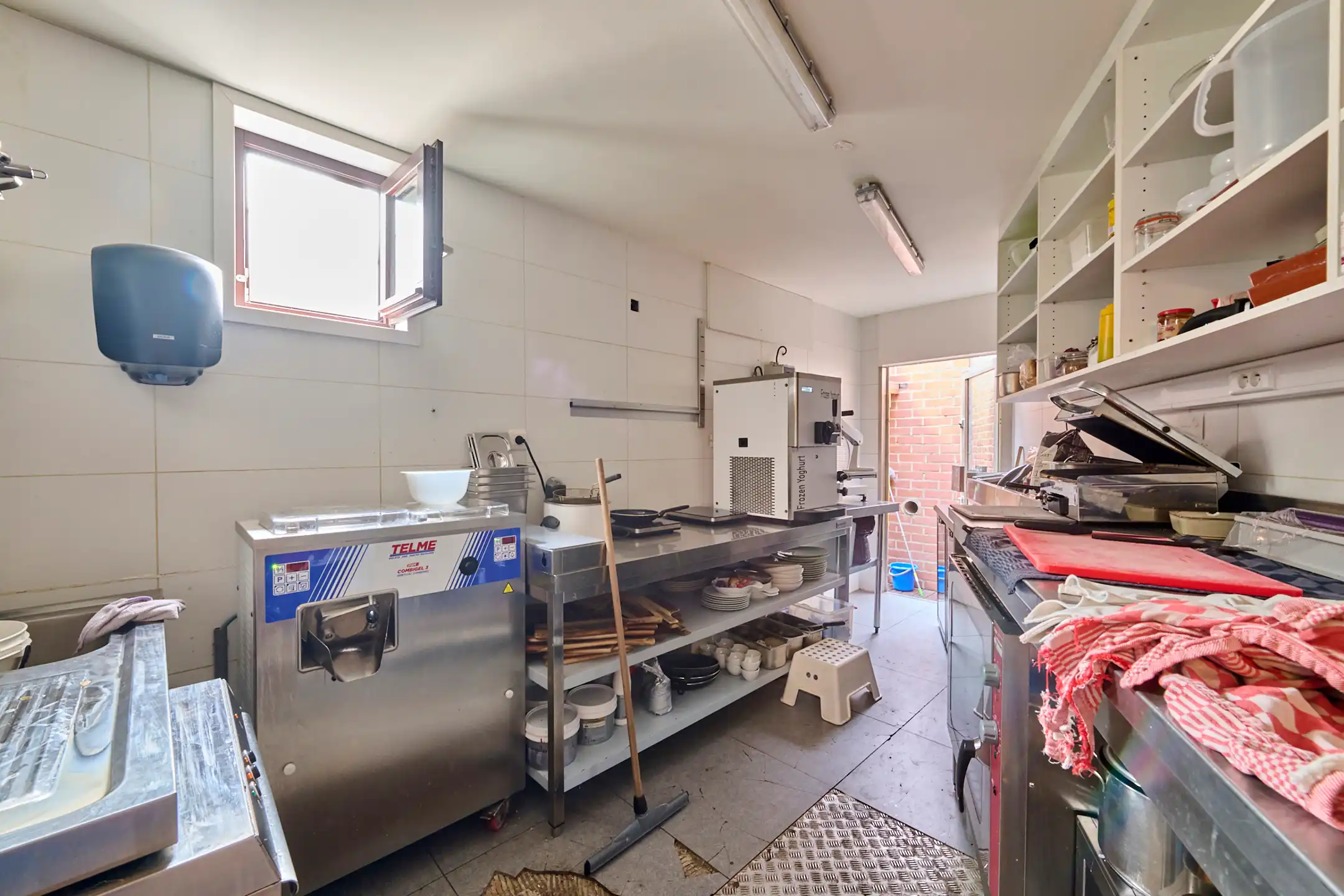 Te koop – Opbrengsteigendom op toplocatie in Genk foto 4