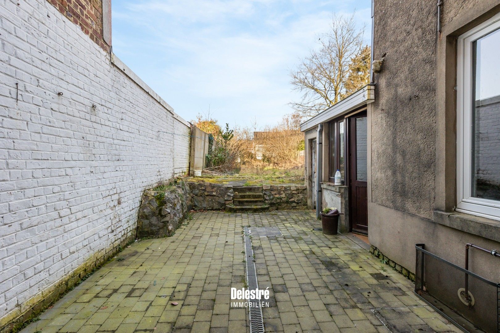 RENOVATIEPAREL MET GARAGE EN ZALIGE TUIN WELLE foto 10